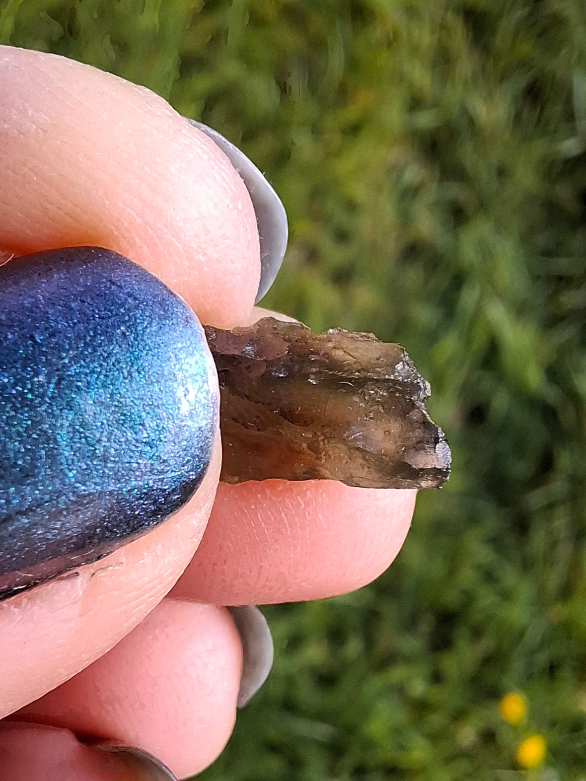 Moldavite Piece, 0.69g, Tektite (Ref: 1384)