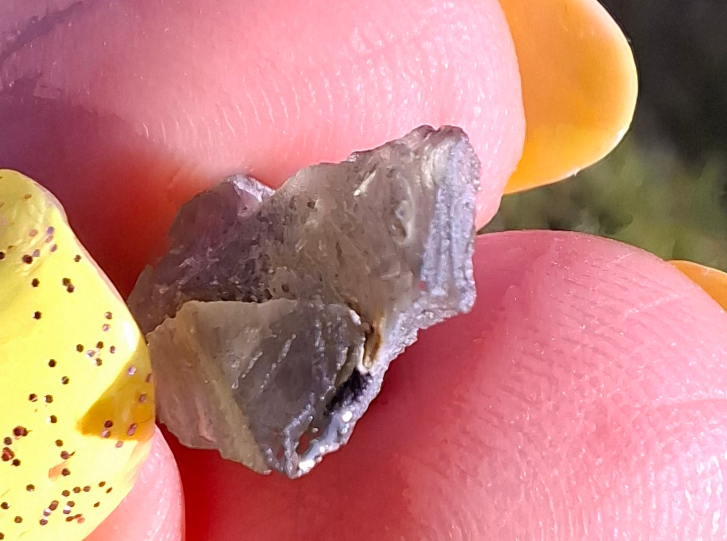 Moldavite Piece, 0.75g, Tektite (Ref: 1483)