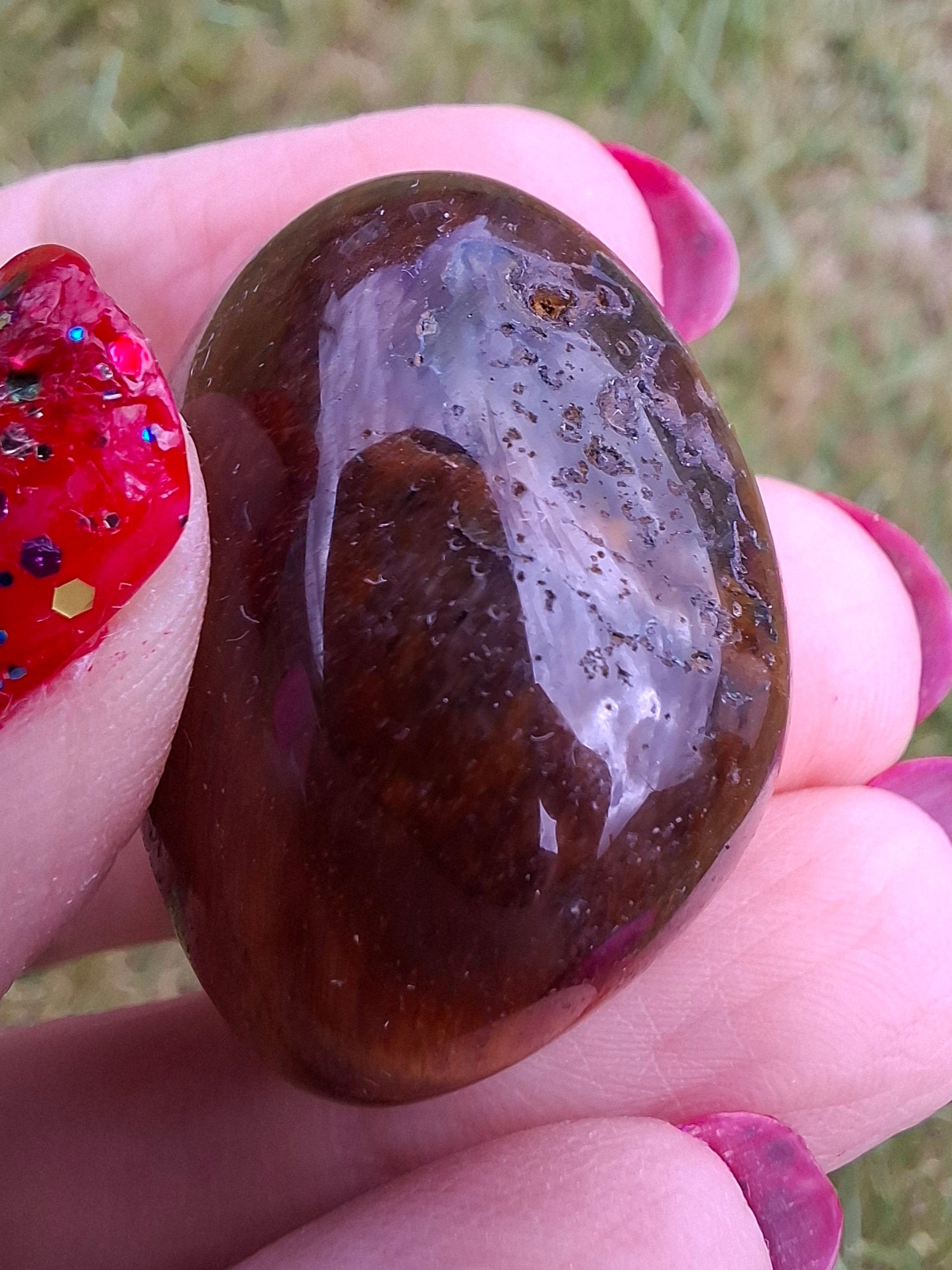 Tigers Eye, Tumble Stone, Crystal (Ref: T136)