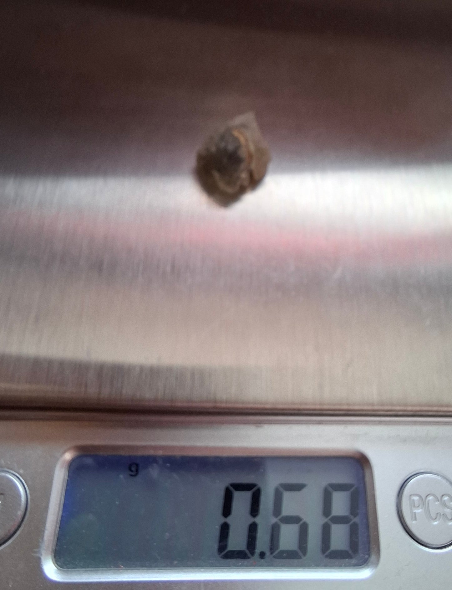 Moldavite Piece, 0.68g, Tektite (Ref: 1481)
