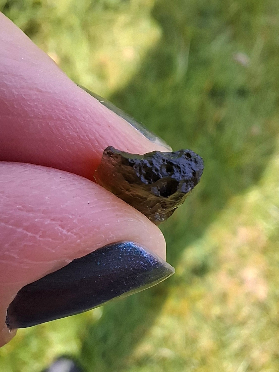Moldavite small Piece, 0.42g, Tektite (Ref: 1386)