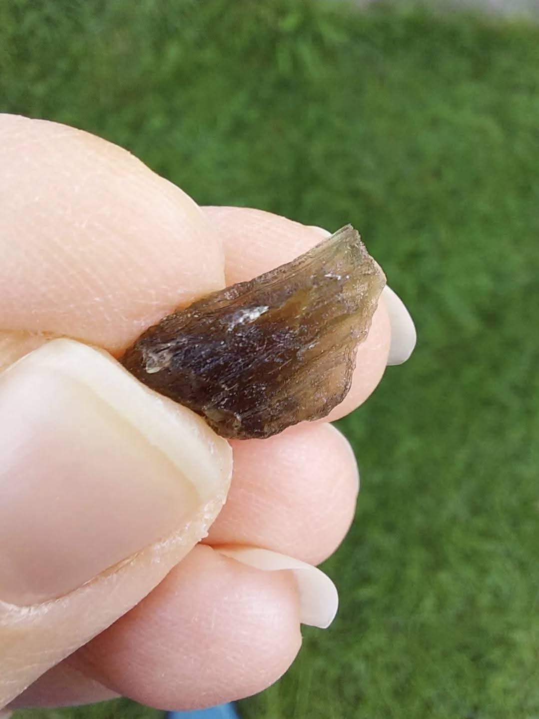 Moldavite Piece, 0.77g, Tektite (Ref: 895)
