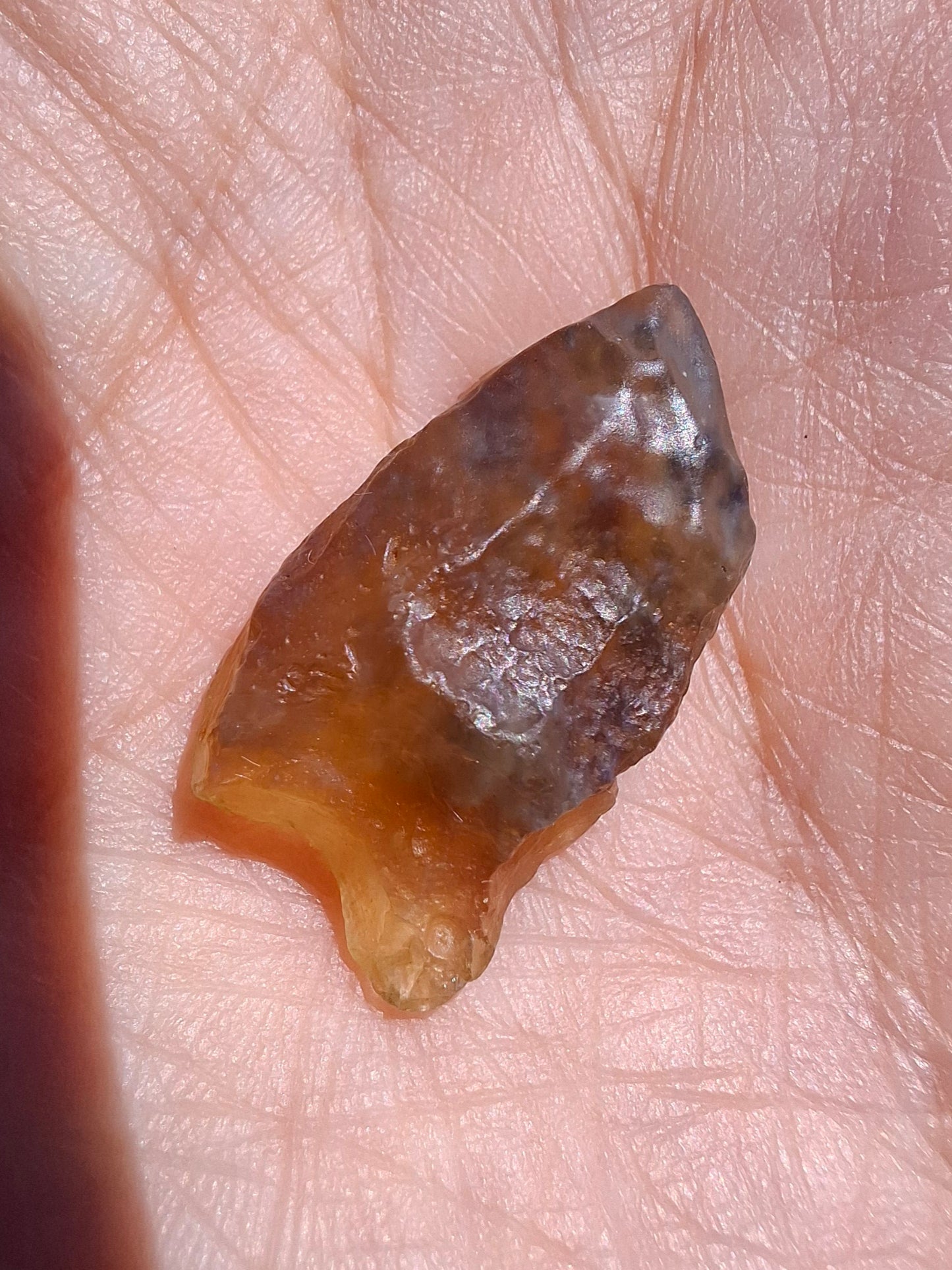 Libyan Desert Glass (darker) piece, 2.88g, Tektite (Ref: L1358)