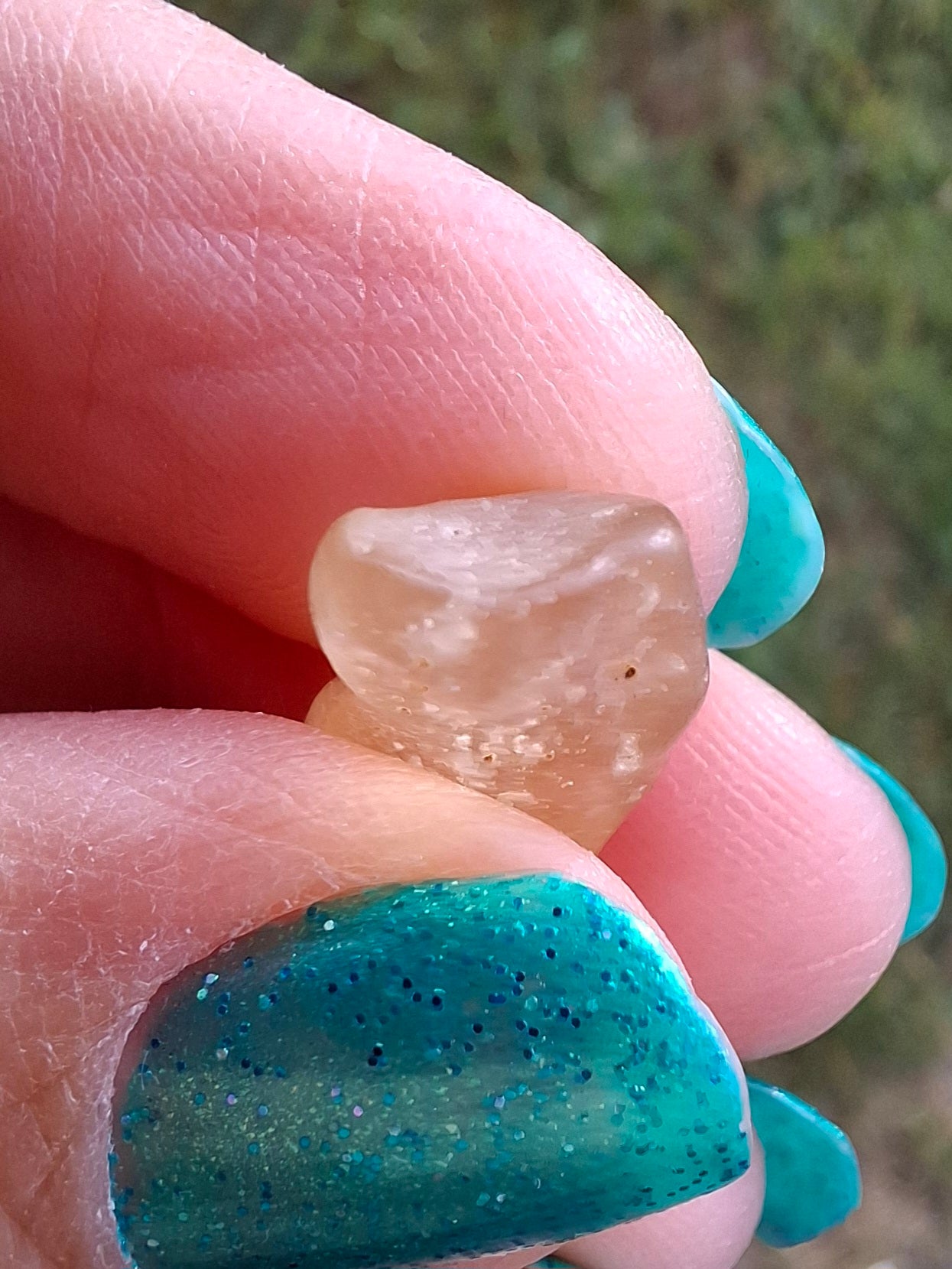Libyan Desert Glass small Piece, 1.50g, Tektite