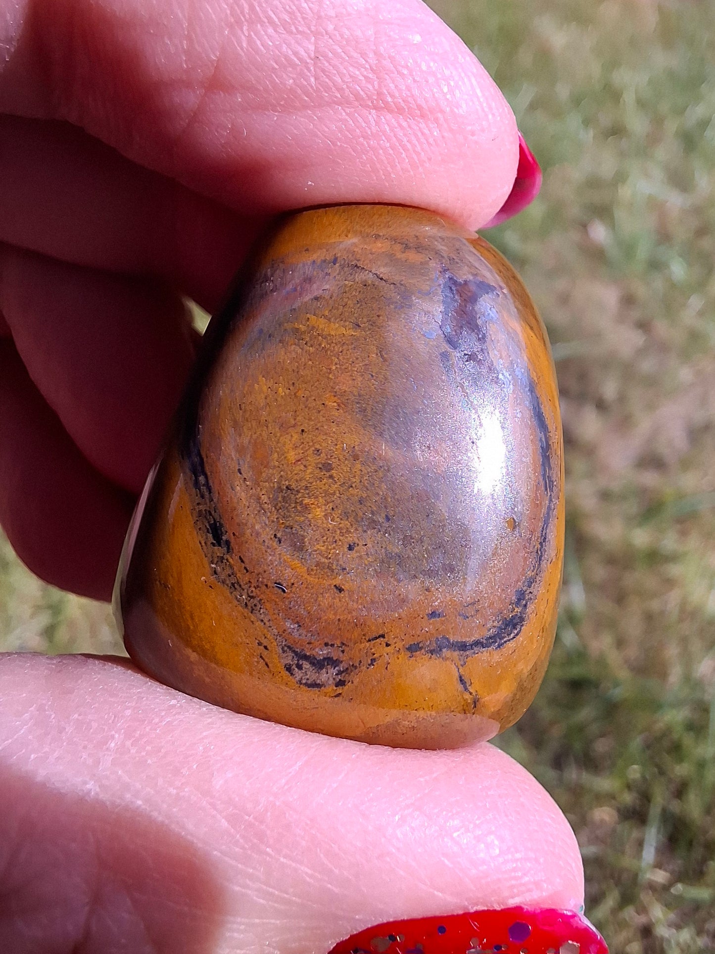 Tigers Eye, Tumble Stone, Crystal (Ref: T131)