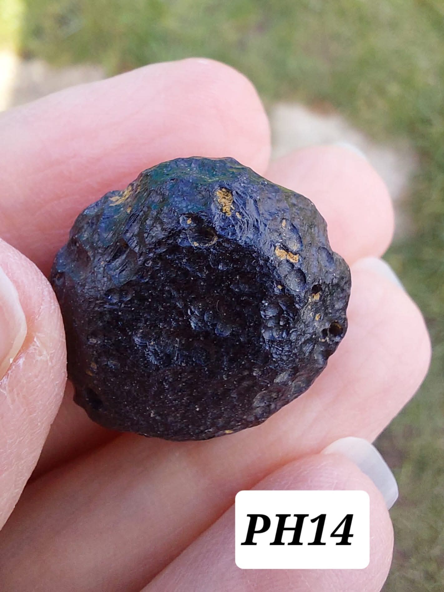 Philippinite (Rizalite), 10.64g, Tektite