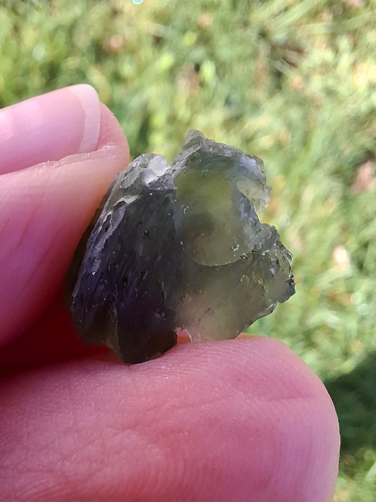 Moldavite Piece, 1.90g, Tektite (Ref: 1340)