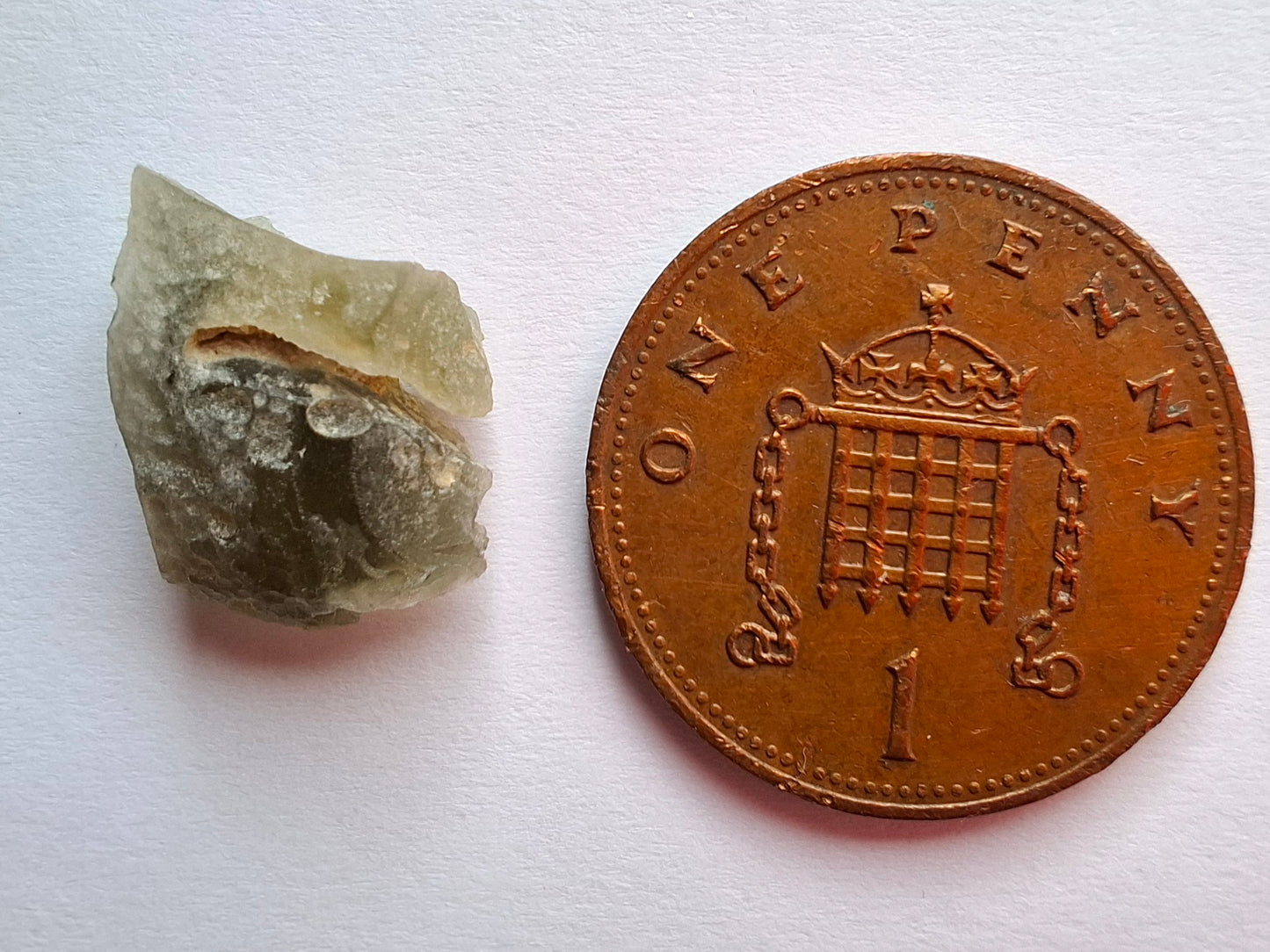 Moldavite Piece, 0.68g, Tektite (Ref: 1481)