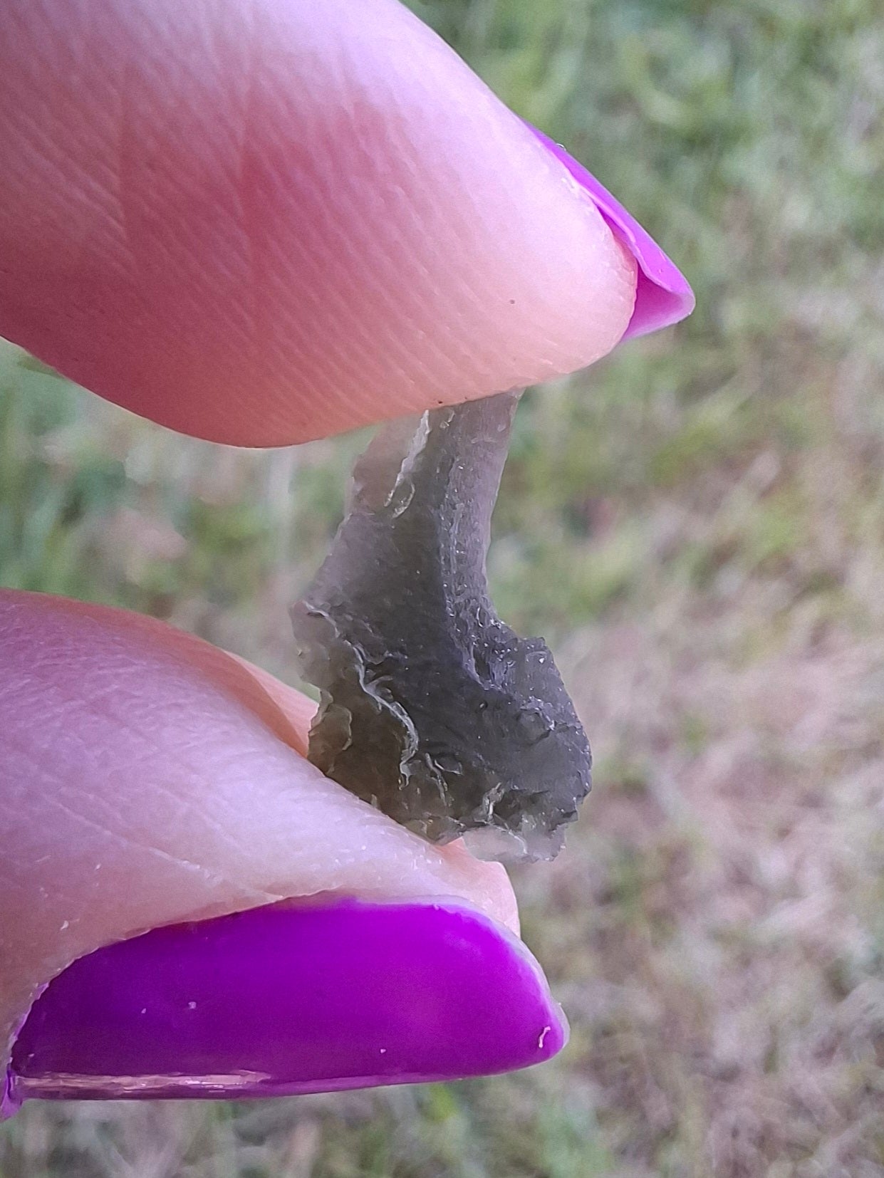 Moldavite Piece, 0.63g, Tektite (Ref: 1447)