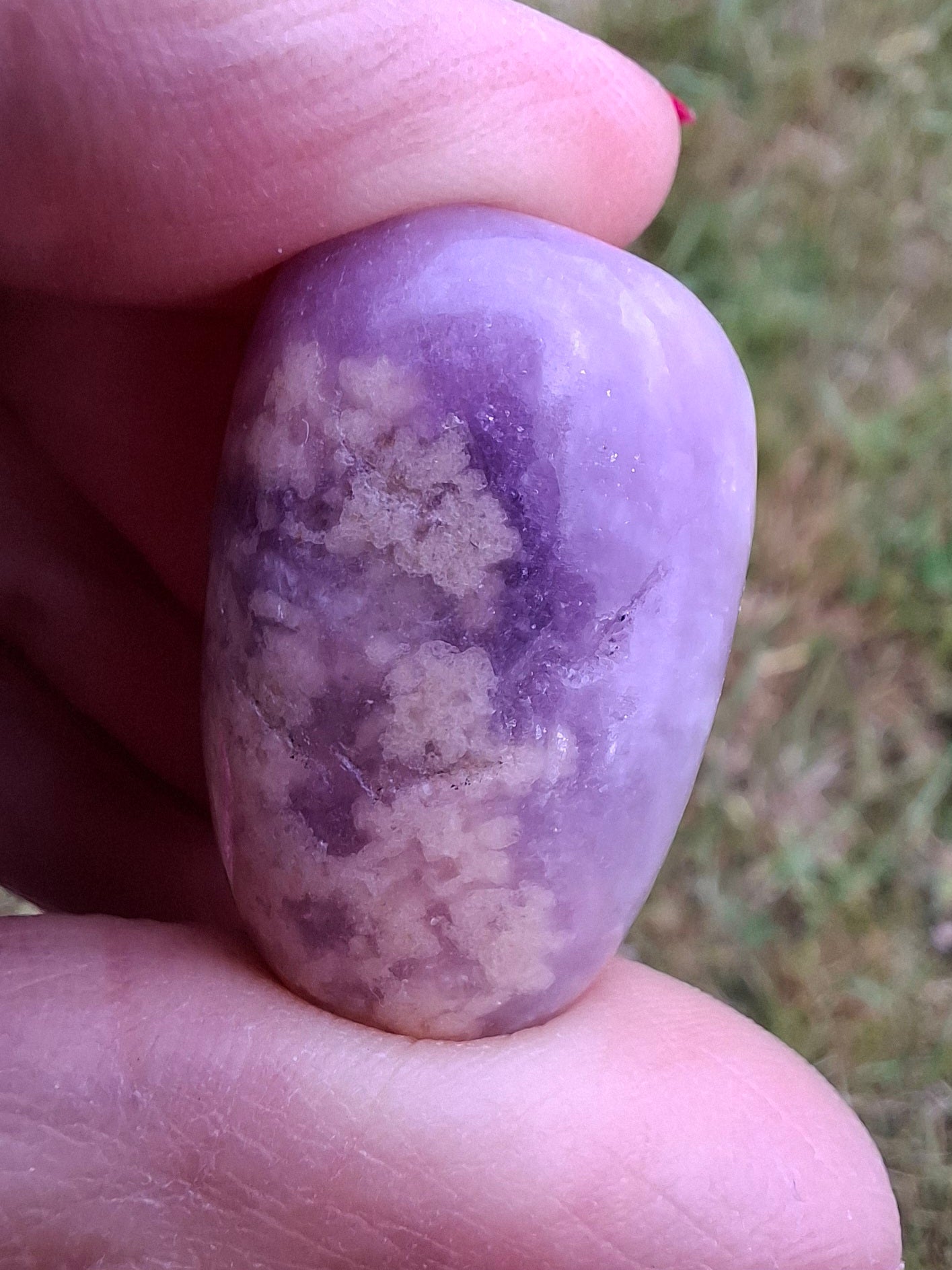 Lepidolite, Tumble Stone, Crystal (Ref: T114)