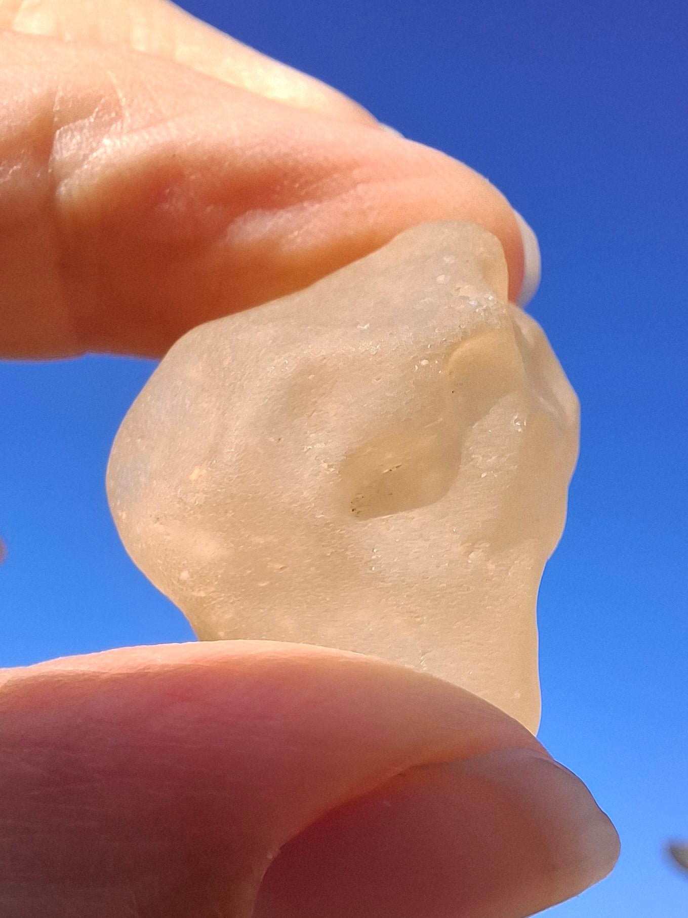 Libyan Desert Glass Piece, 12.90g, Tektite (Ref: LE243)