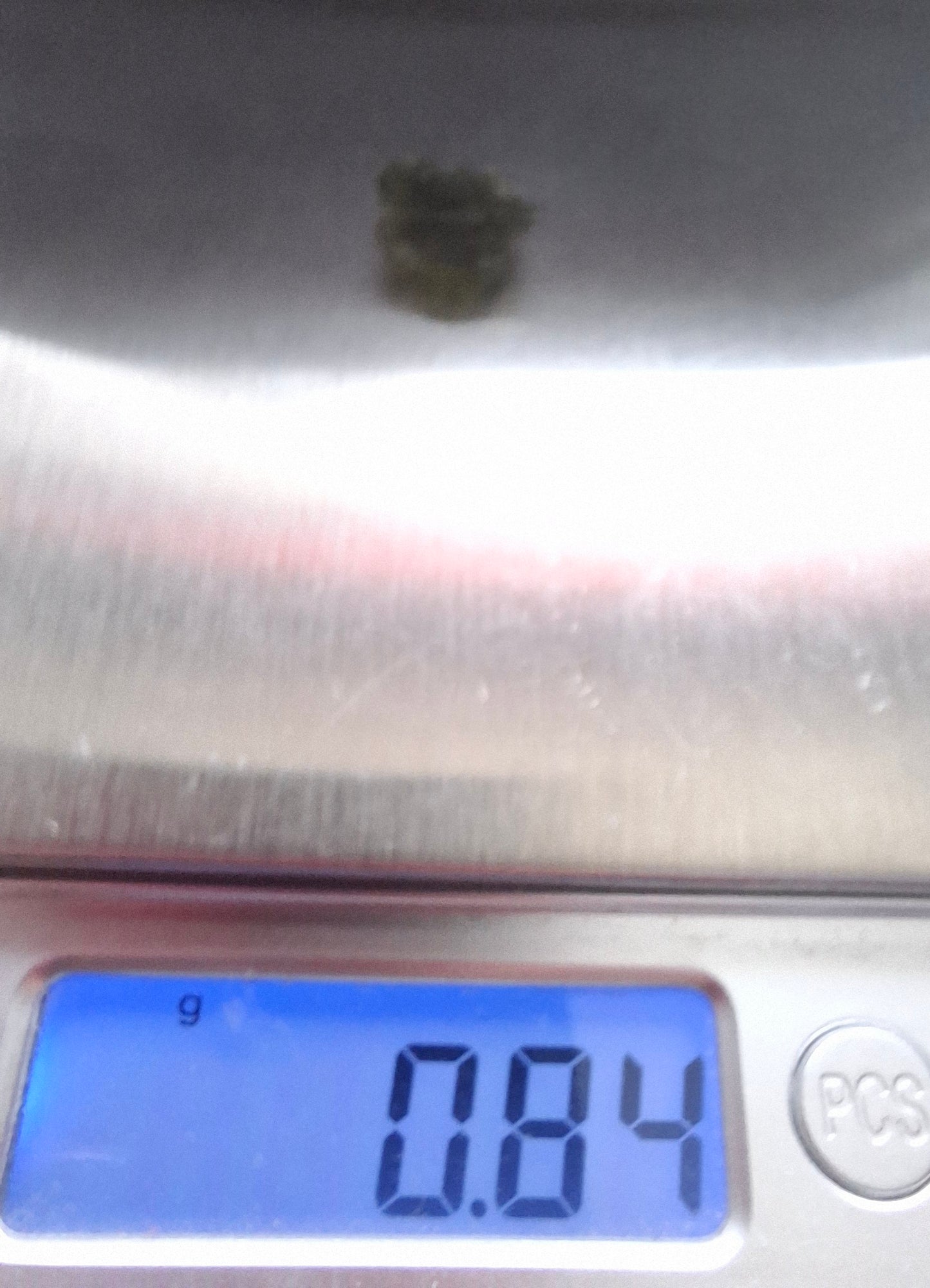 Moldavite Piece, 0.84g, Tektite (Ref: 1445)