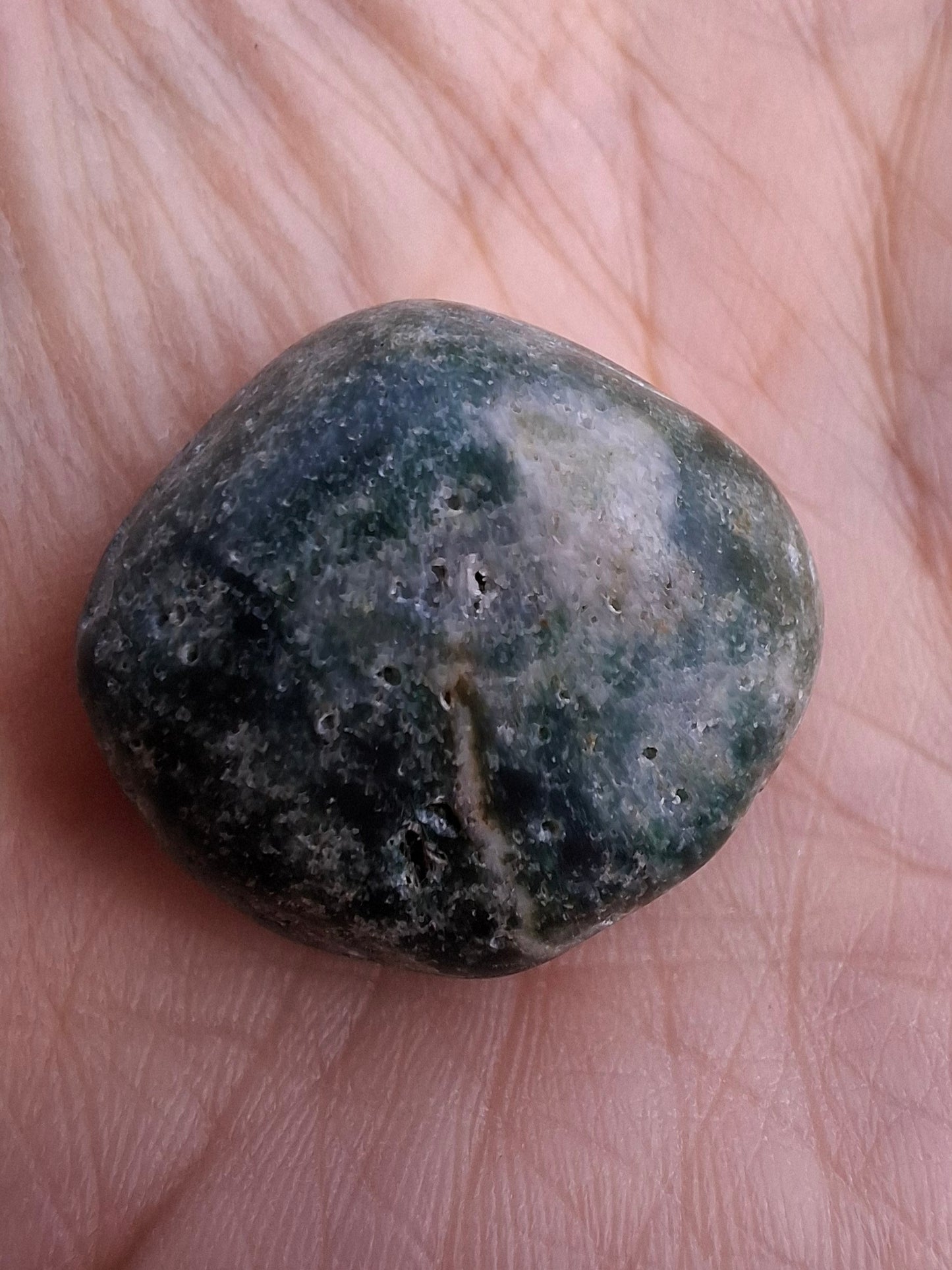 Green Moss Agate, Tumble Stone, Crystal (Ref: T172)