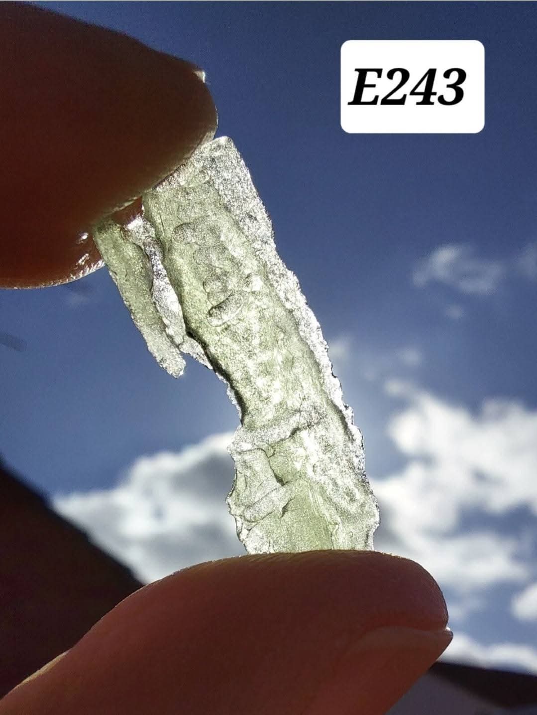 Moldavite Piece, 0.60g, Tektite (E243)