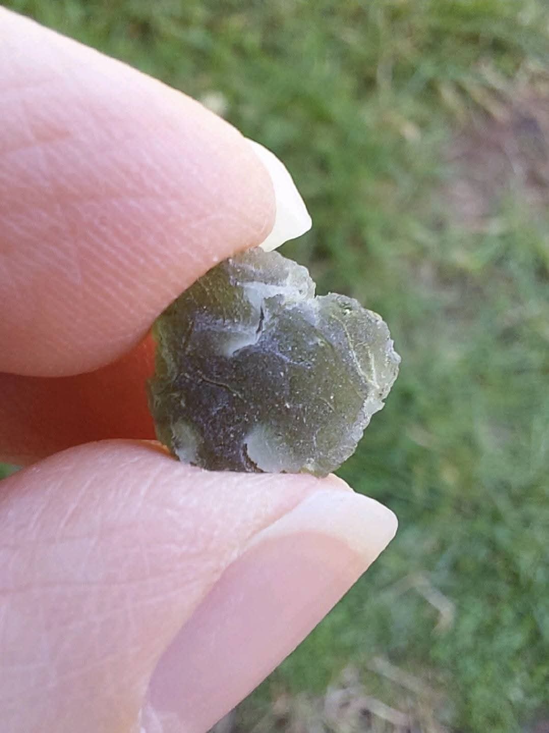 Moldavite Piece, 0.93g, Tektite (Ref: 775)