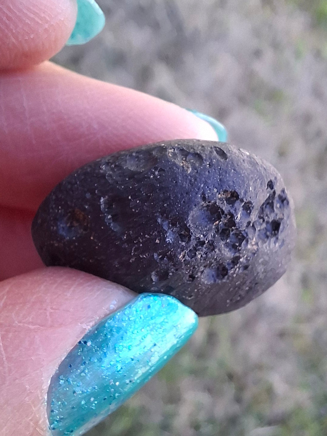 Philippinite (Rizalite), 7.48g, Tektite
