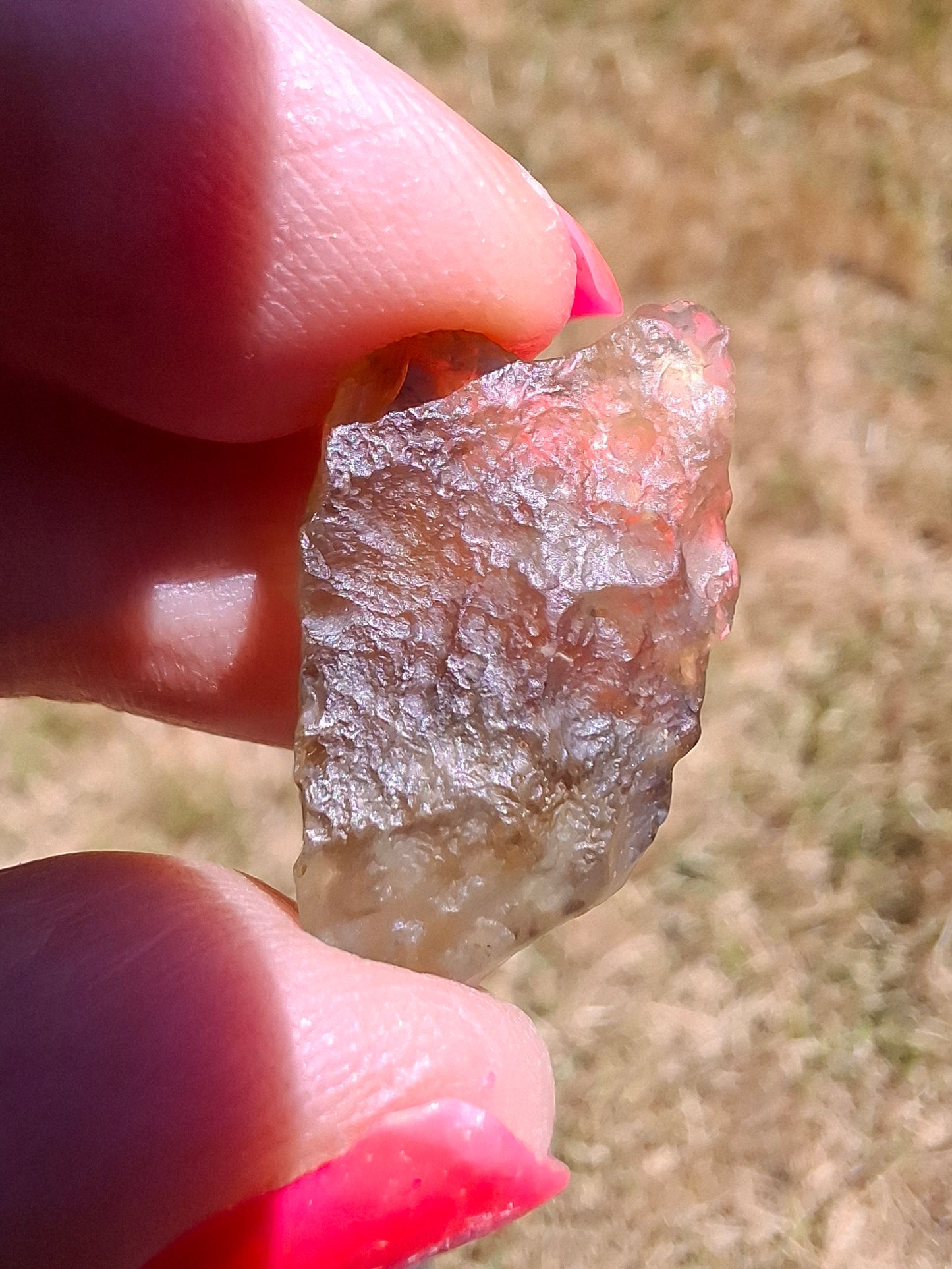 Libyan Desert Glass (darker) piece, 2.88g, Tektite (Ref: L1358)