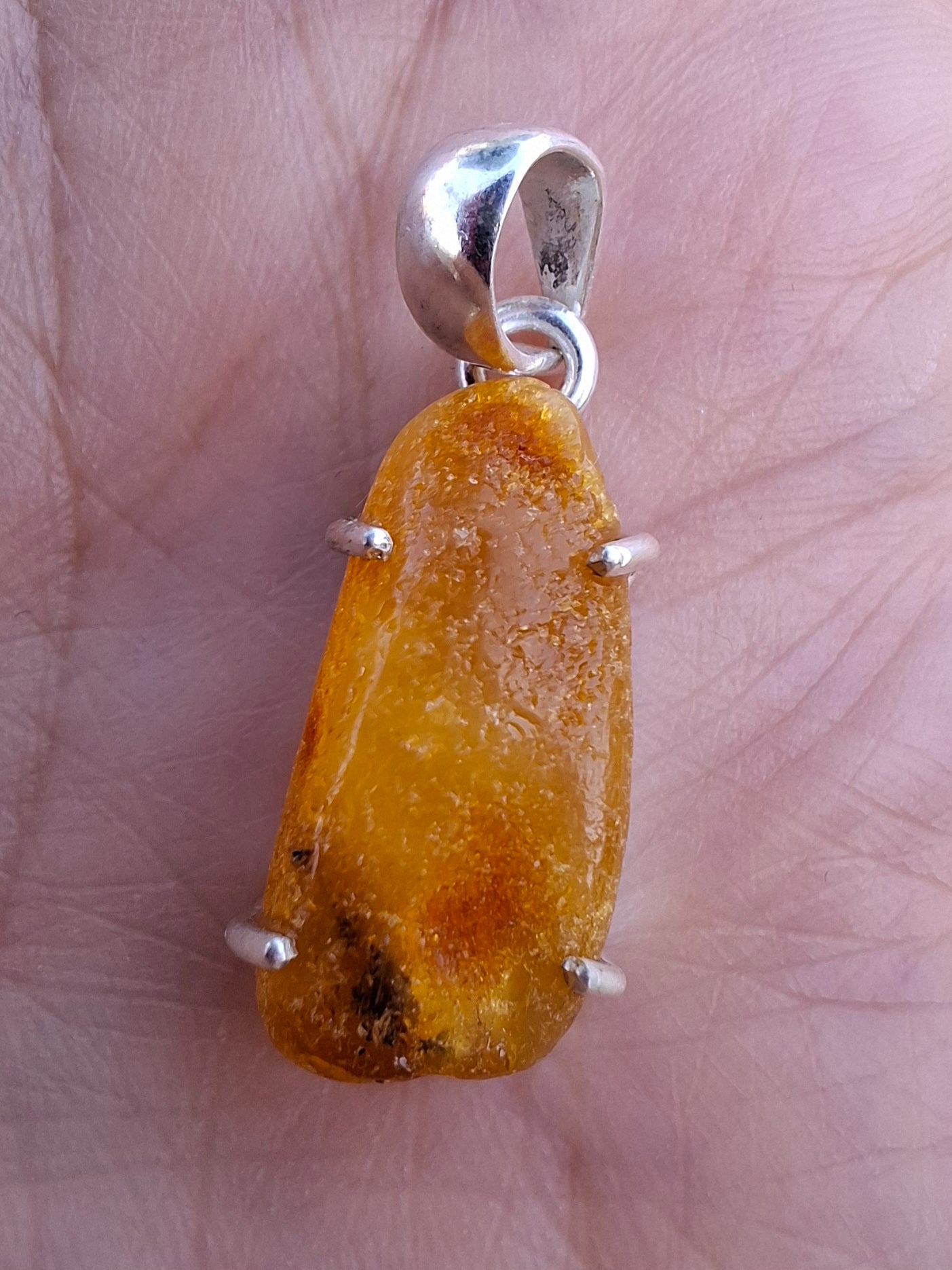 Baltic Amber Pendant, 925 Silver, Fossil (Ref: AP8)