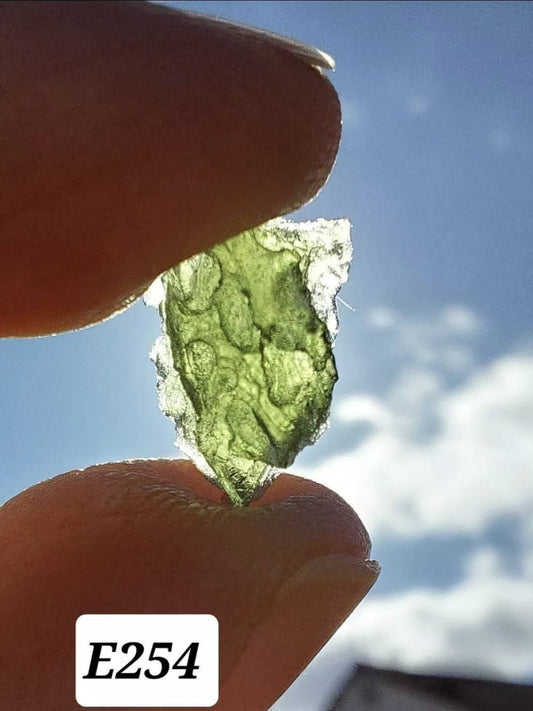 Moldavite Piece, 0.63g, Tektite (Ref: E254)