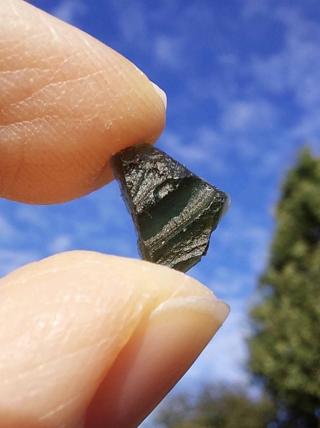 Moldavite Piece, 0.64g, Tektite (Ref: 927)