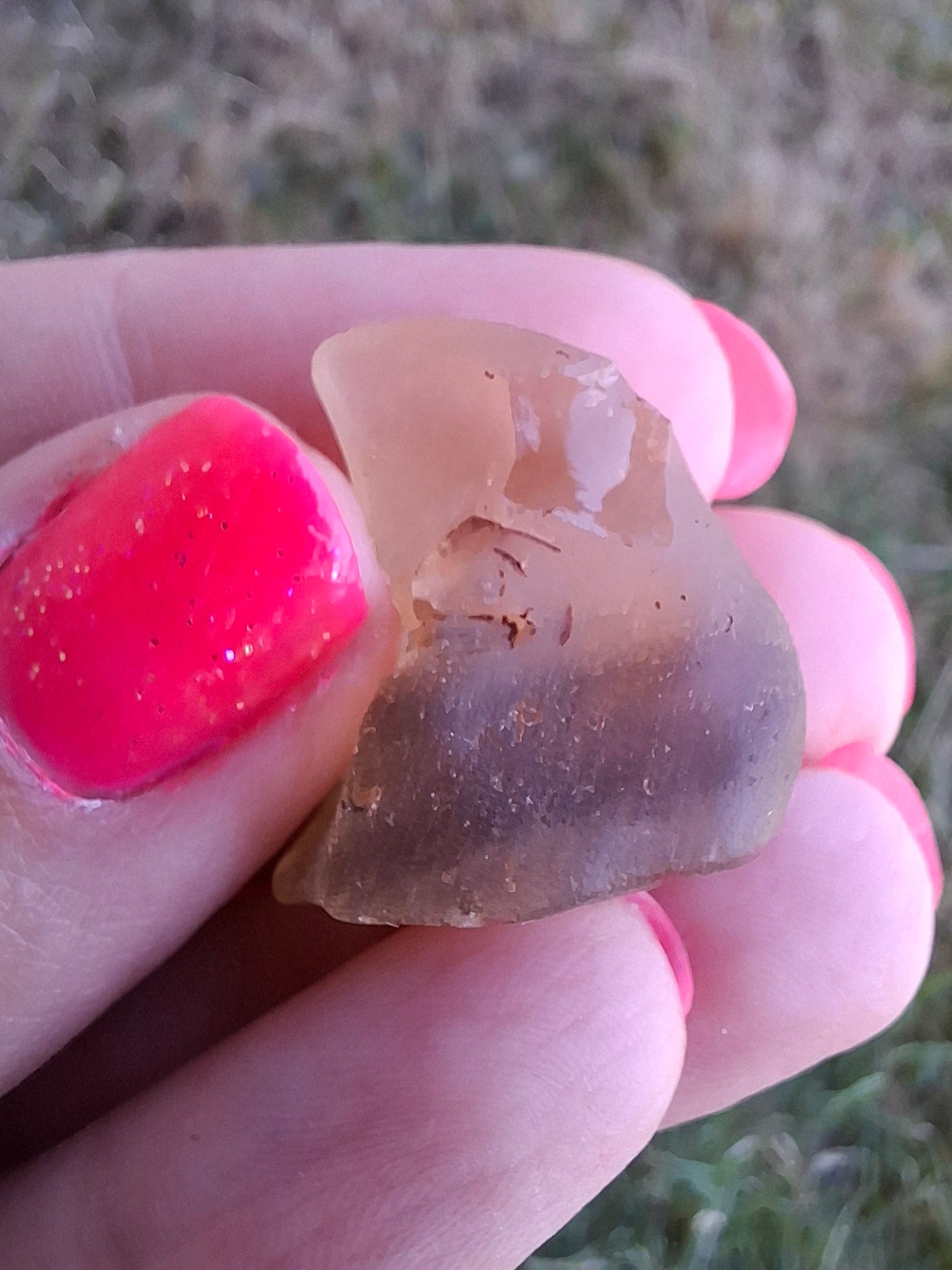 Libyan Desert Glass (darker) Piece, 7.00g, Tektite (Ref: L1373)