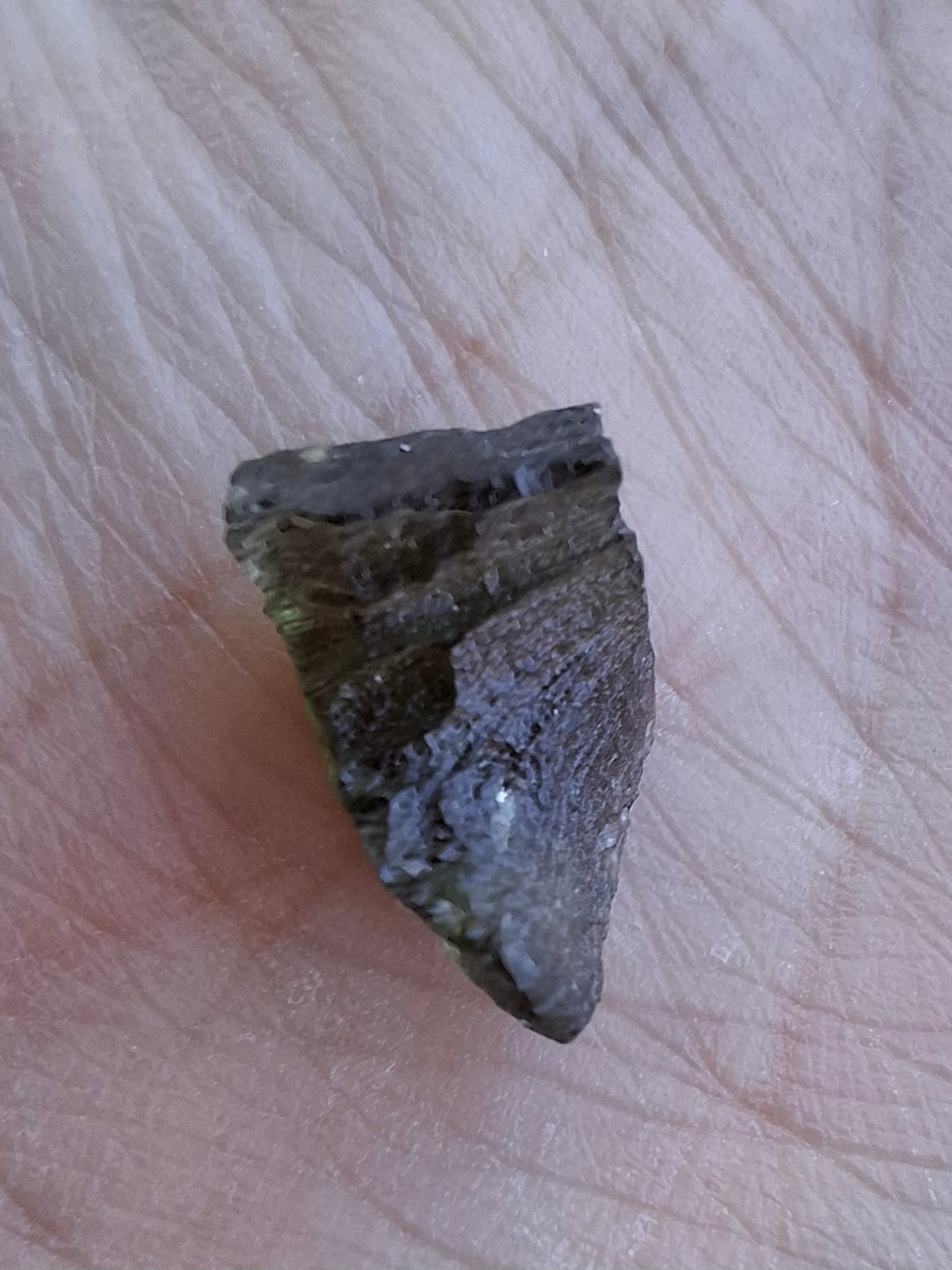Moldavite Piece, 0.81g, Tektite (Ref: 1400)
