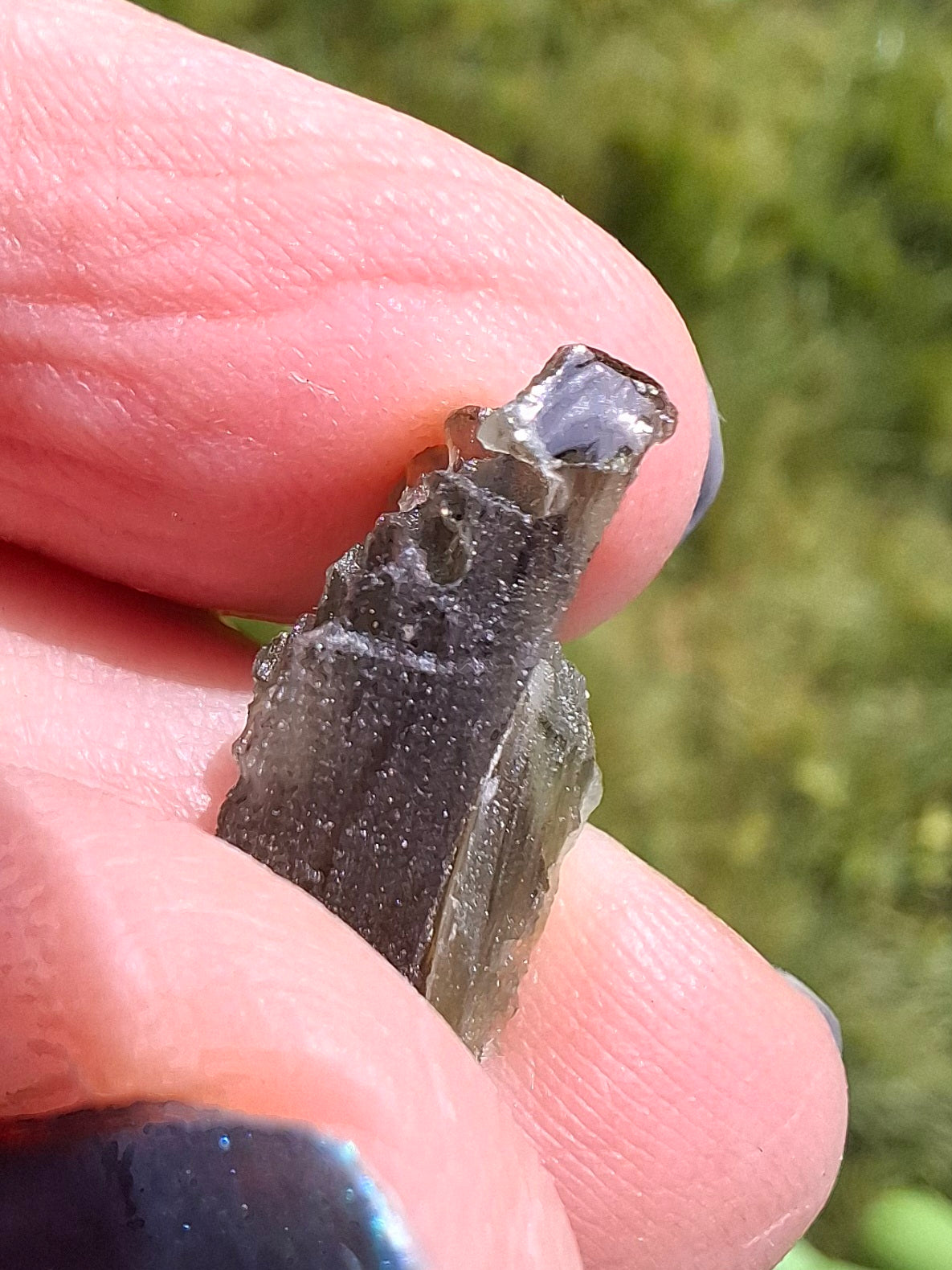 Moldavite Piece, 1.65g, Tektite (Ref: 1387)