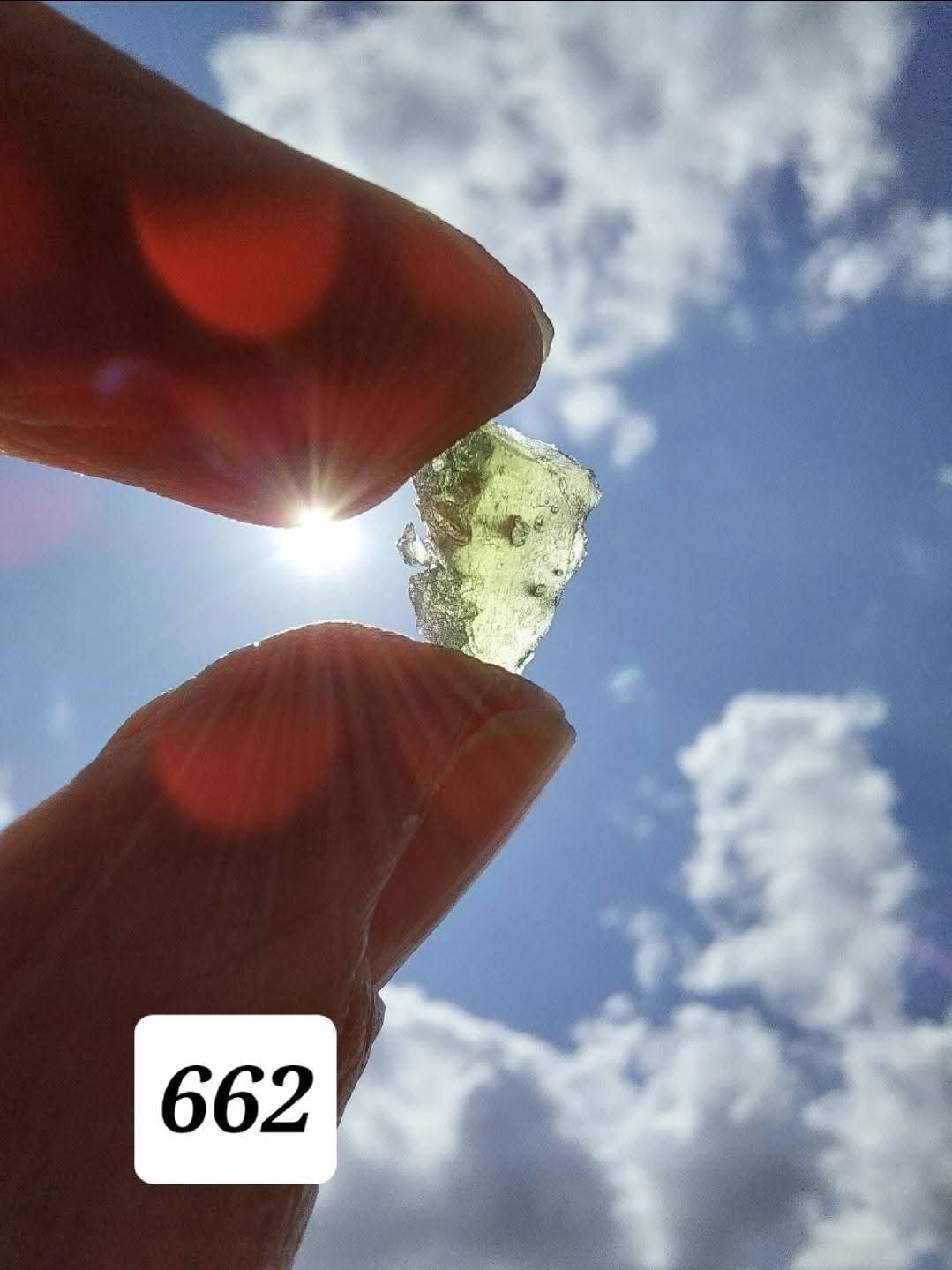 Moldavite Piece, 0.53g, Tektite (Ref: 662)
