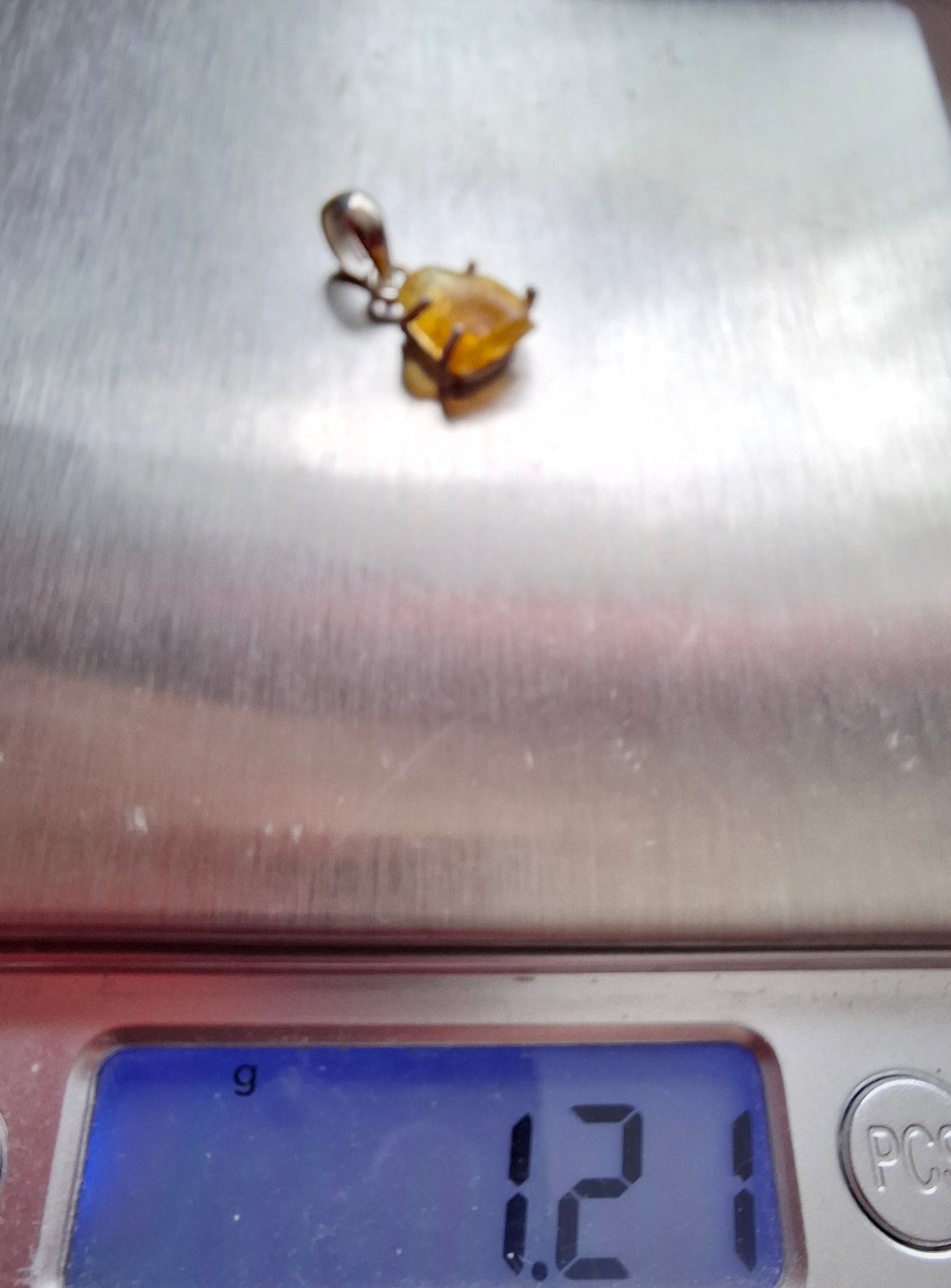 Baltic Amber Pendant, 925 Silver, Fossil (Ref: AP19)