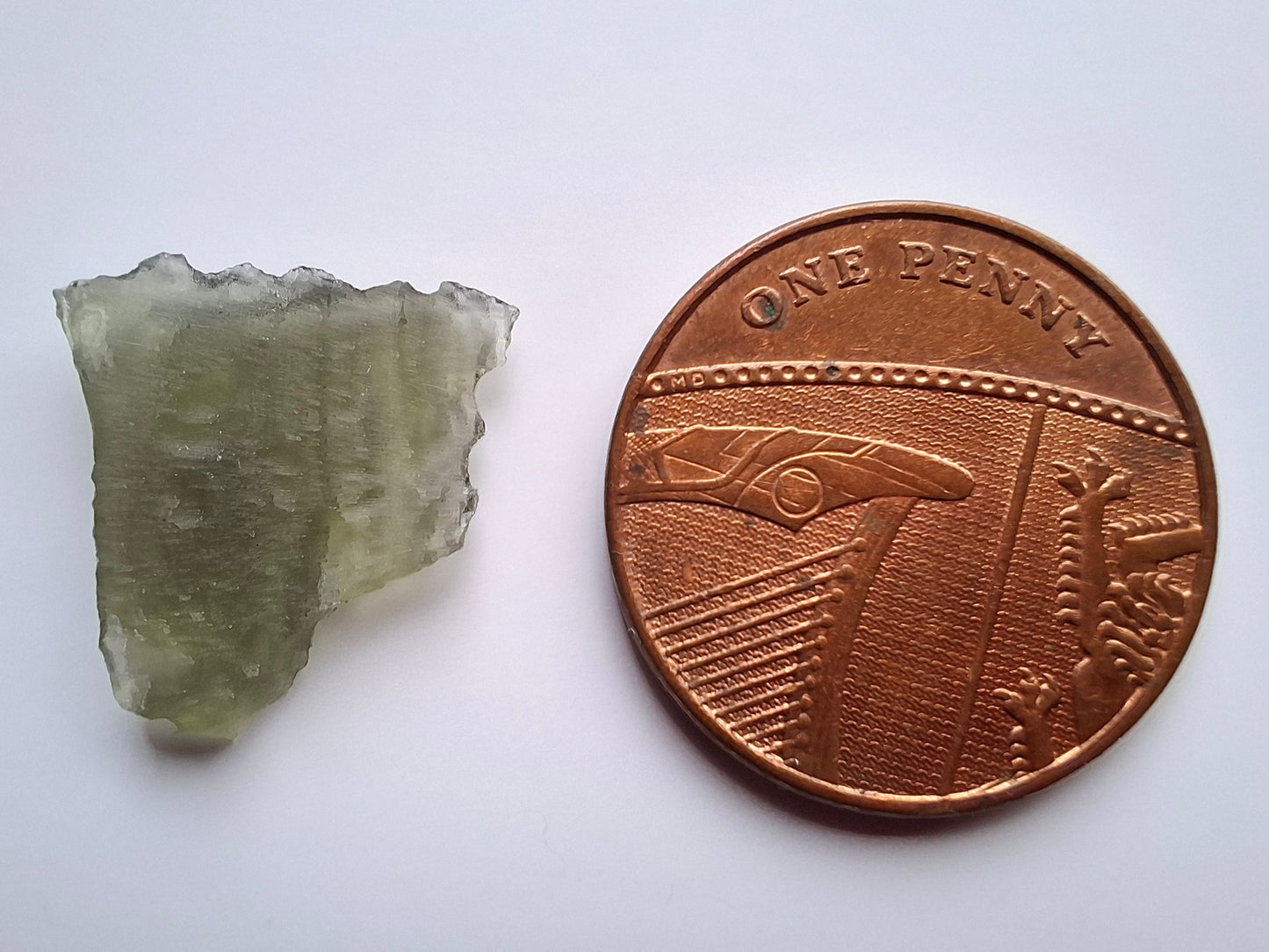 Moldavite Piece, 0.69g, Tektite (Ref: 1405)