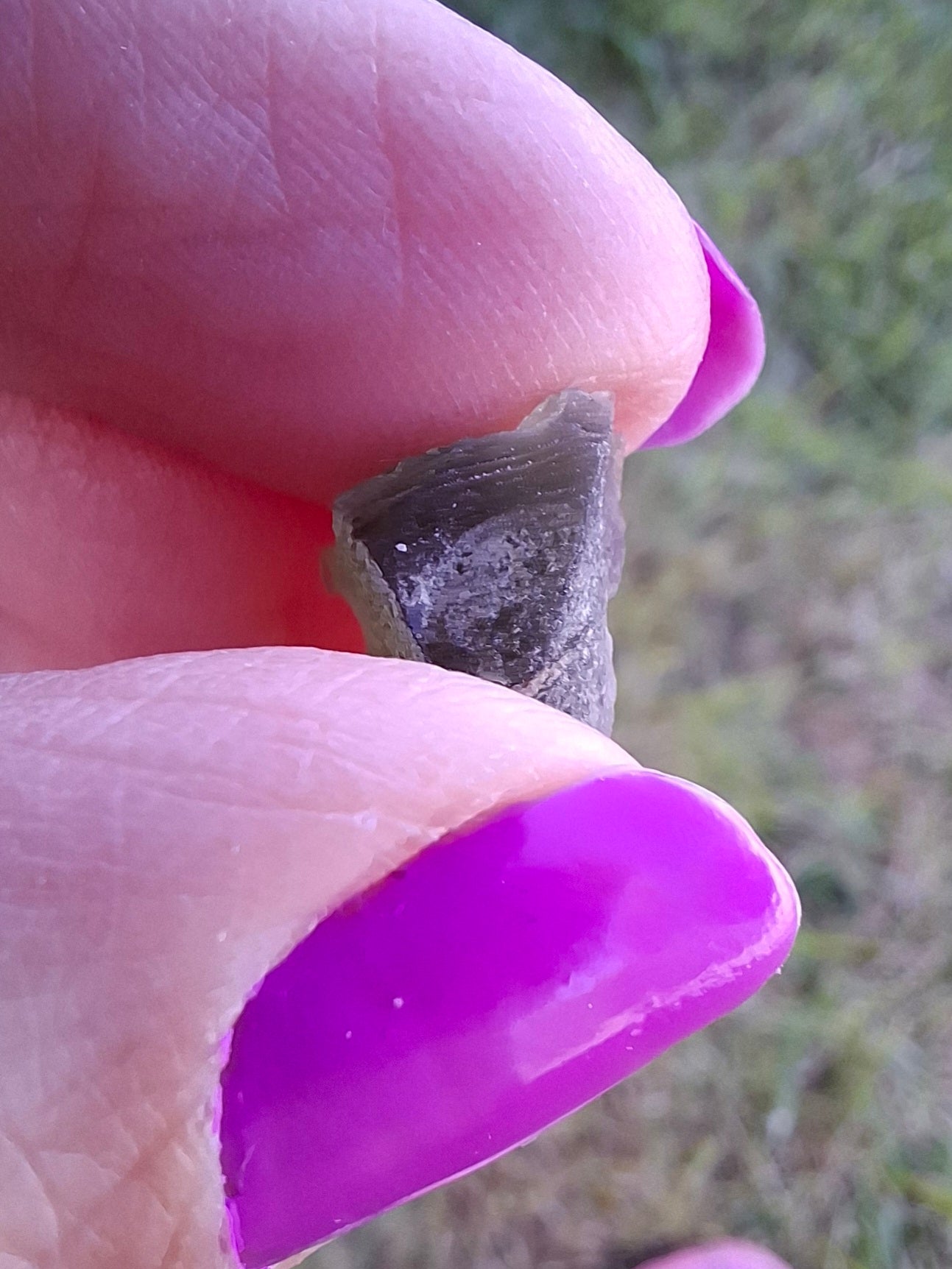 Moldavite Piece, 0.85g, Tektite (Ref: 1462)