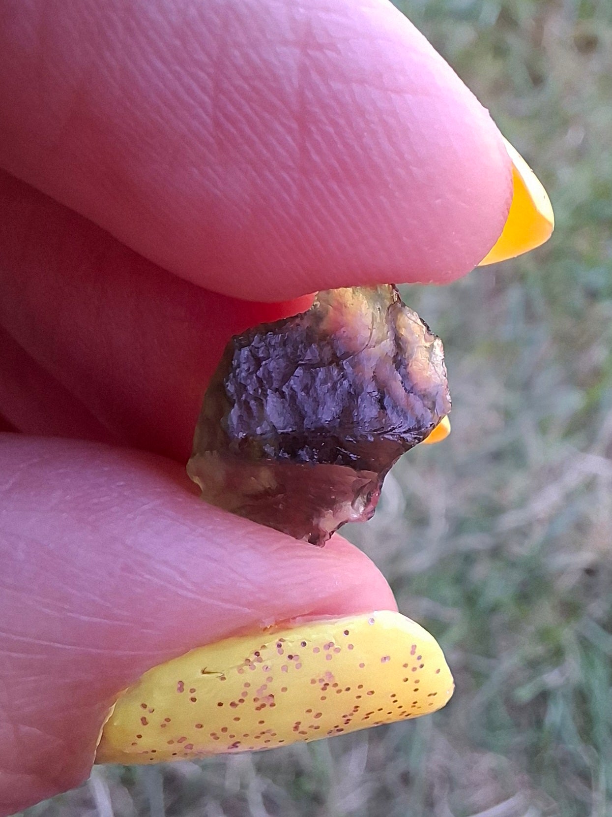 Moldavite Piece, 0.70g, Tektite (Ref: 1475)