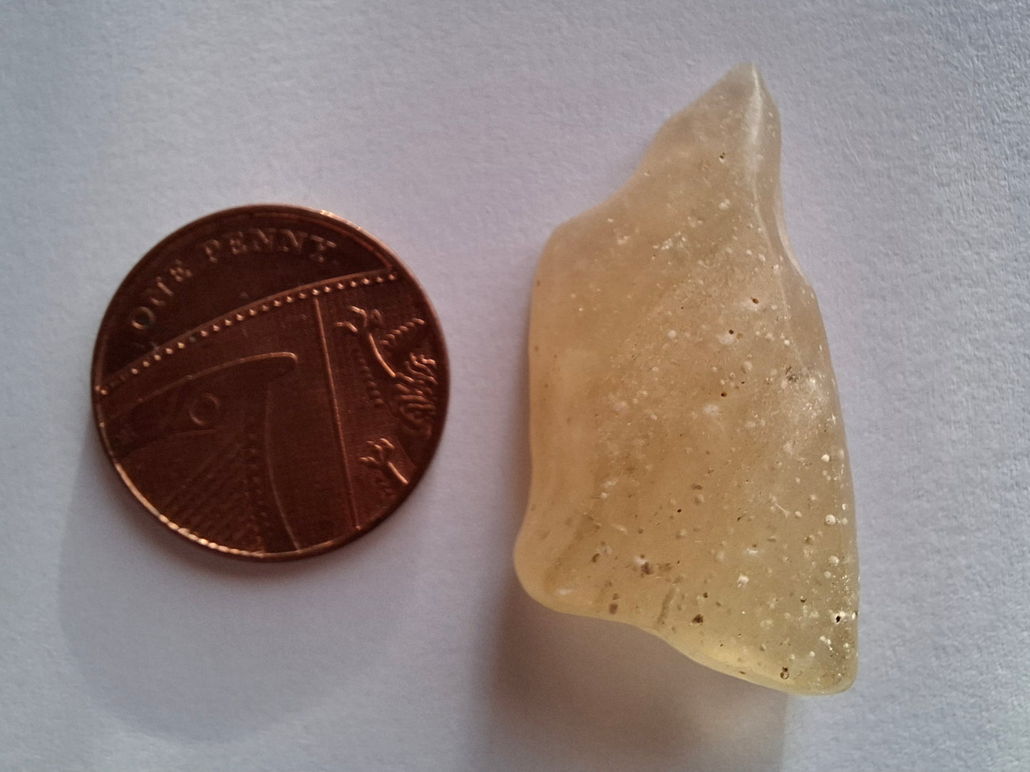 Libyan Desert Glass Piece, 6.49g, Tektite (Ref: LE277)