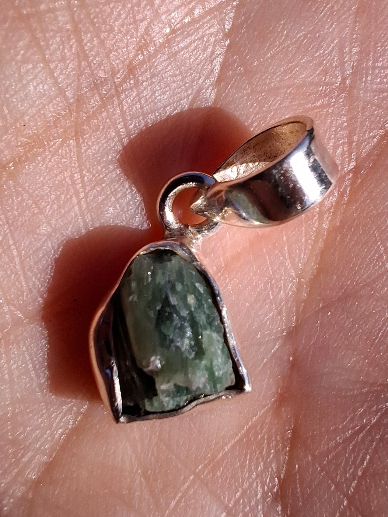 Green Tourmaline Pendant, 925 Silver, Crystal (Ref: GT9)