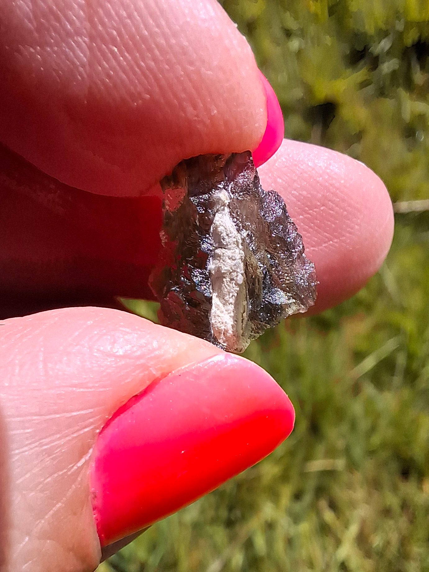 Moldavite Piece, 0.90g, Tektite (Ref: 1412)