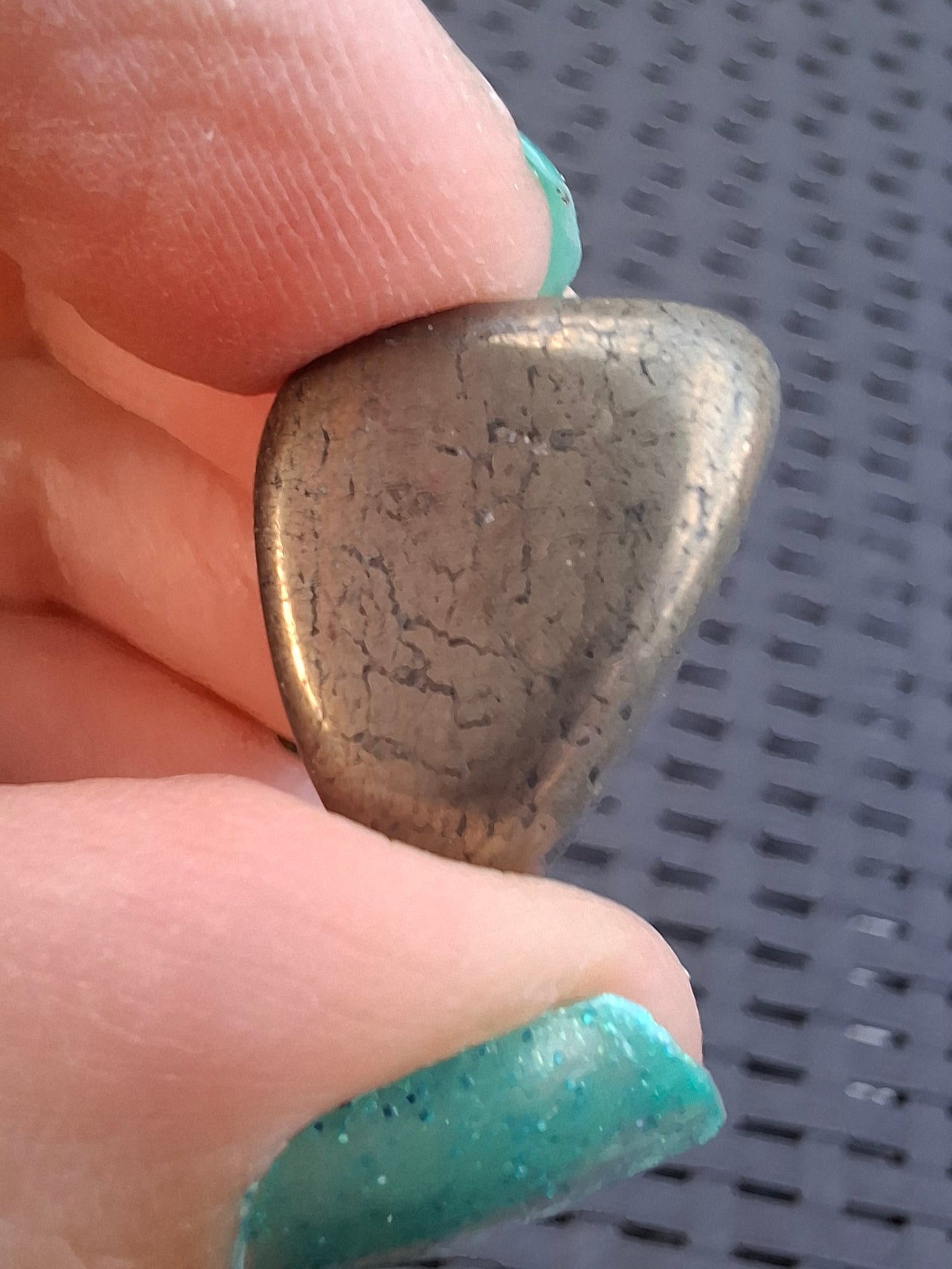Apache Gold Tumble Stone, Crystal (Ref: T229)