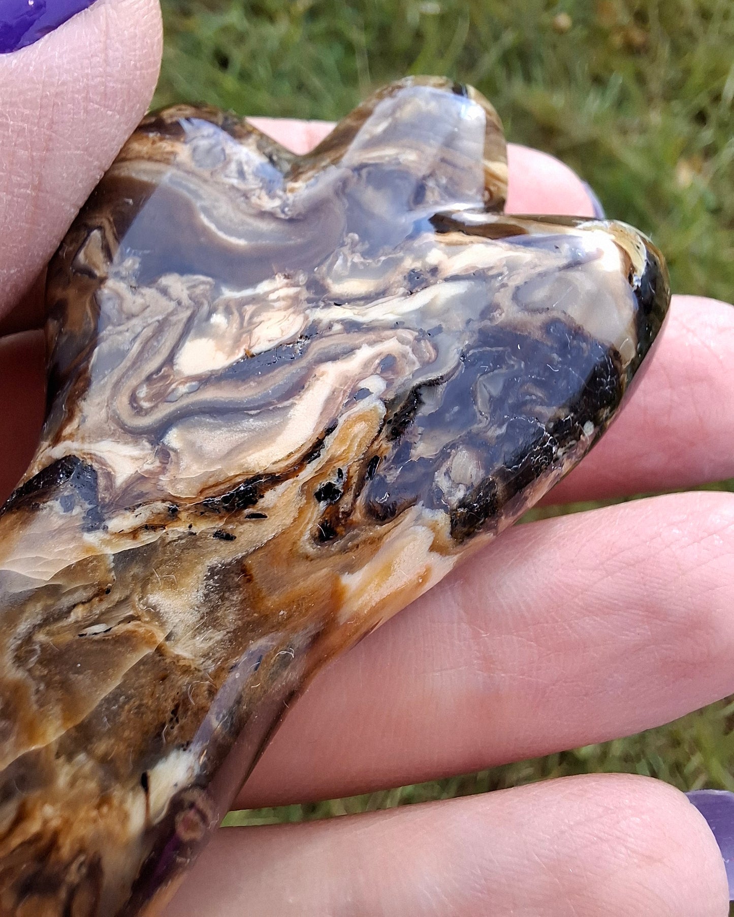 Red Amber Angel, 15.65g, Carving, Fossil (Ref: AA4)