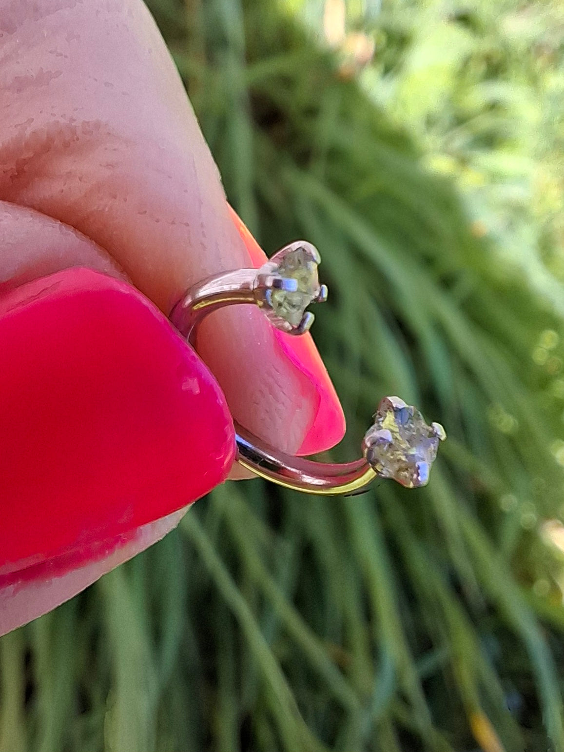 Moldavite (raw) HORSESHOE SEPTUM RING, 16G, Surgical steel, Tektite (Ref: S5)