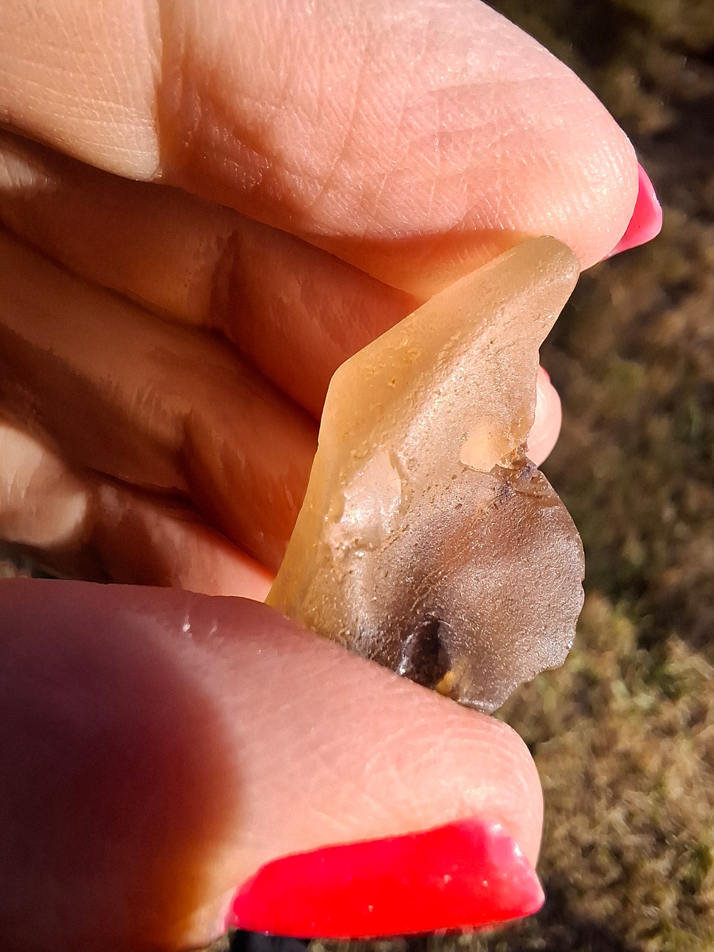Libyan Desert Glass (darker) Piece, 7.00g, Tektite (Ref: L1373)