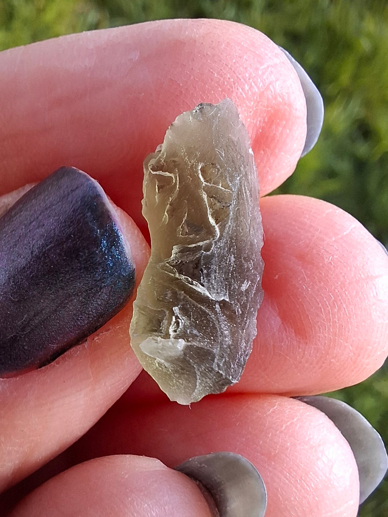 Moldavite Piece, 0.98g, Tektite (Ref: 1380)