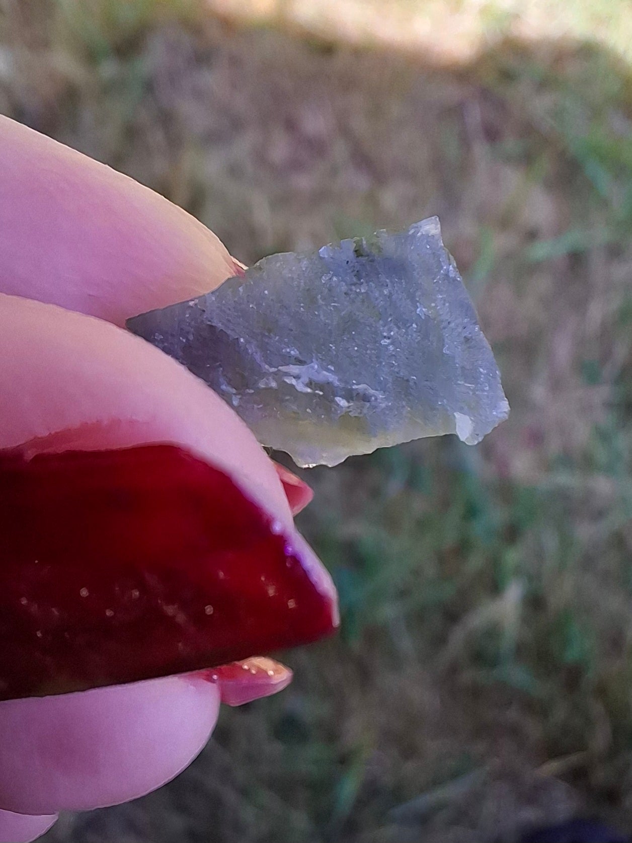 Moldavite Piece, 0.68g, Tektite (Ref: 1471)