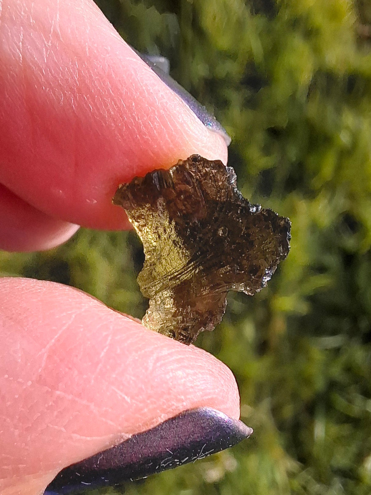 Moldavite Piece, 0.72g, Tektite (Ref: 1379)