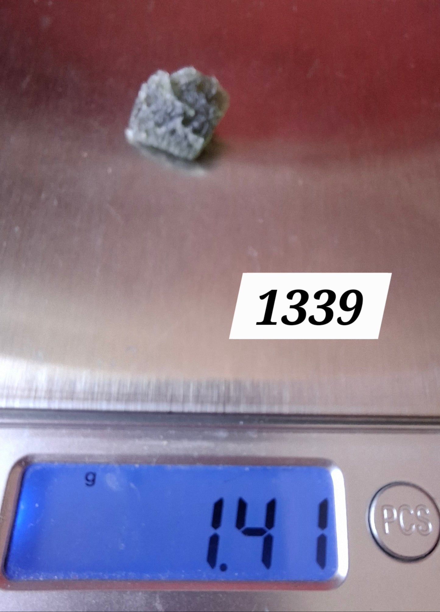 Moldavite Piece, 1.41g, Tektite (Ref: 1339)