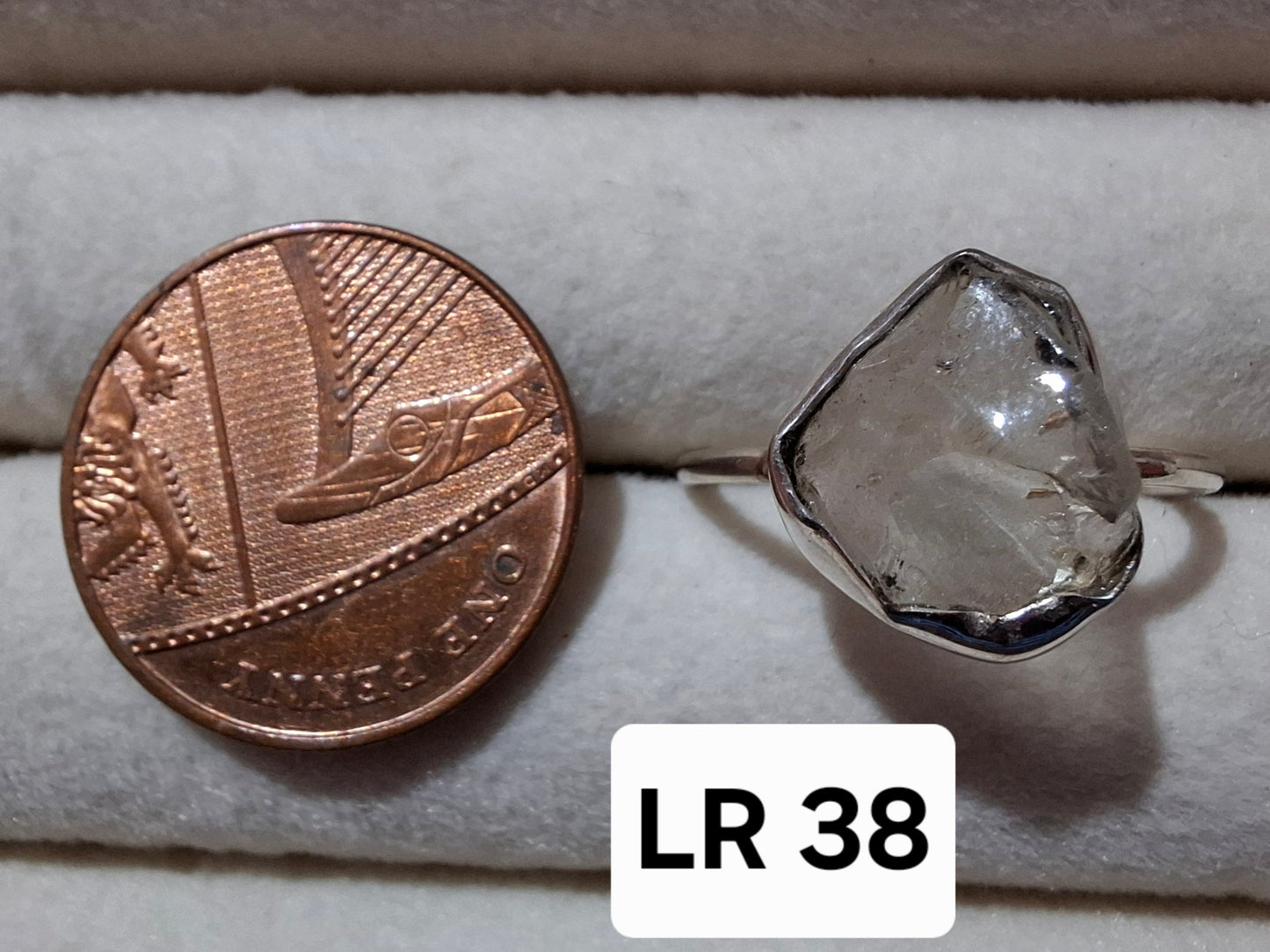 Libyan Desert Glass Ring, size small R, 925 Silver, Tektite (Ref: LR38)