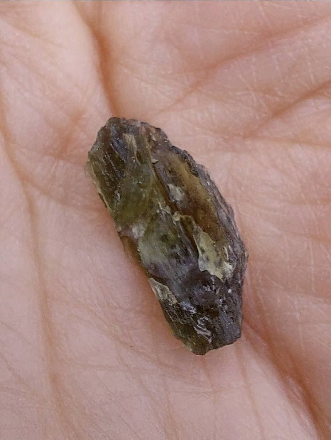 Moldavite Piece, 0.70g, Tektite (Ref: E214)