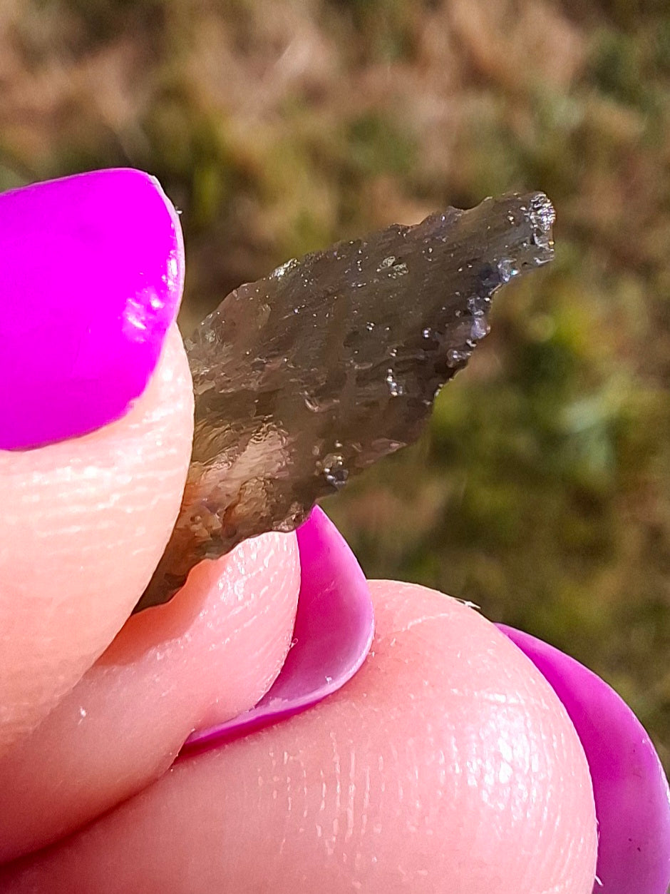 Moldavite Piece, 0.43g, Tektite (Ref: 1435)