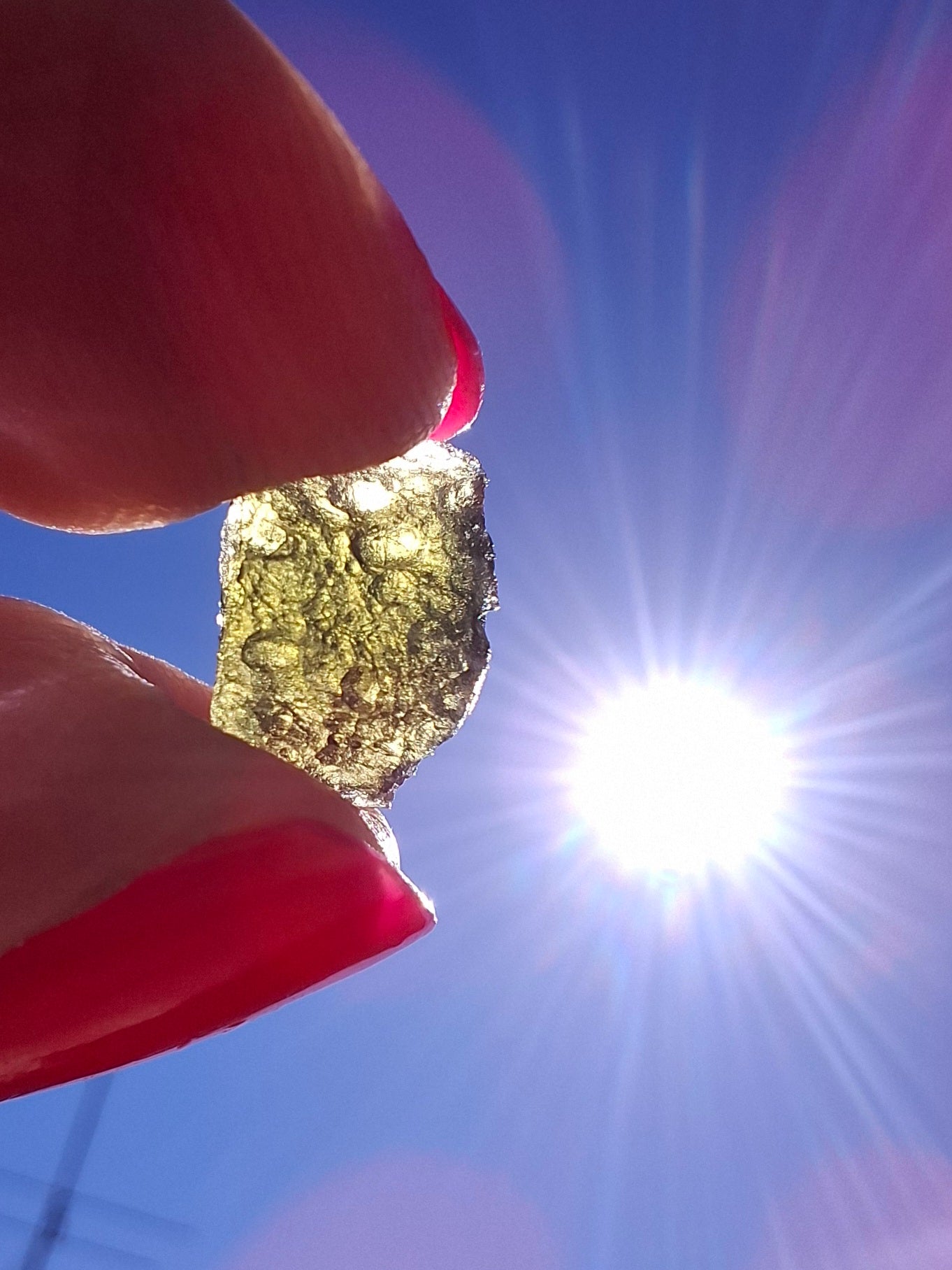 Moldavite Piece, 0.60g, Tektite (Ref: 1408)
