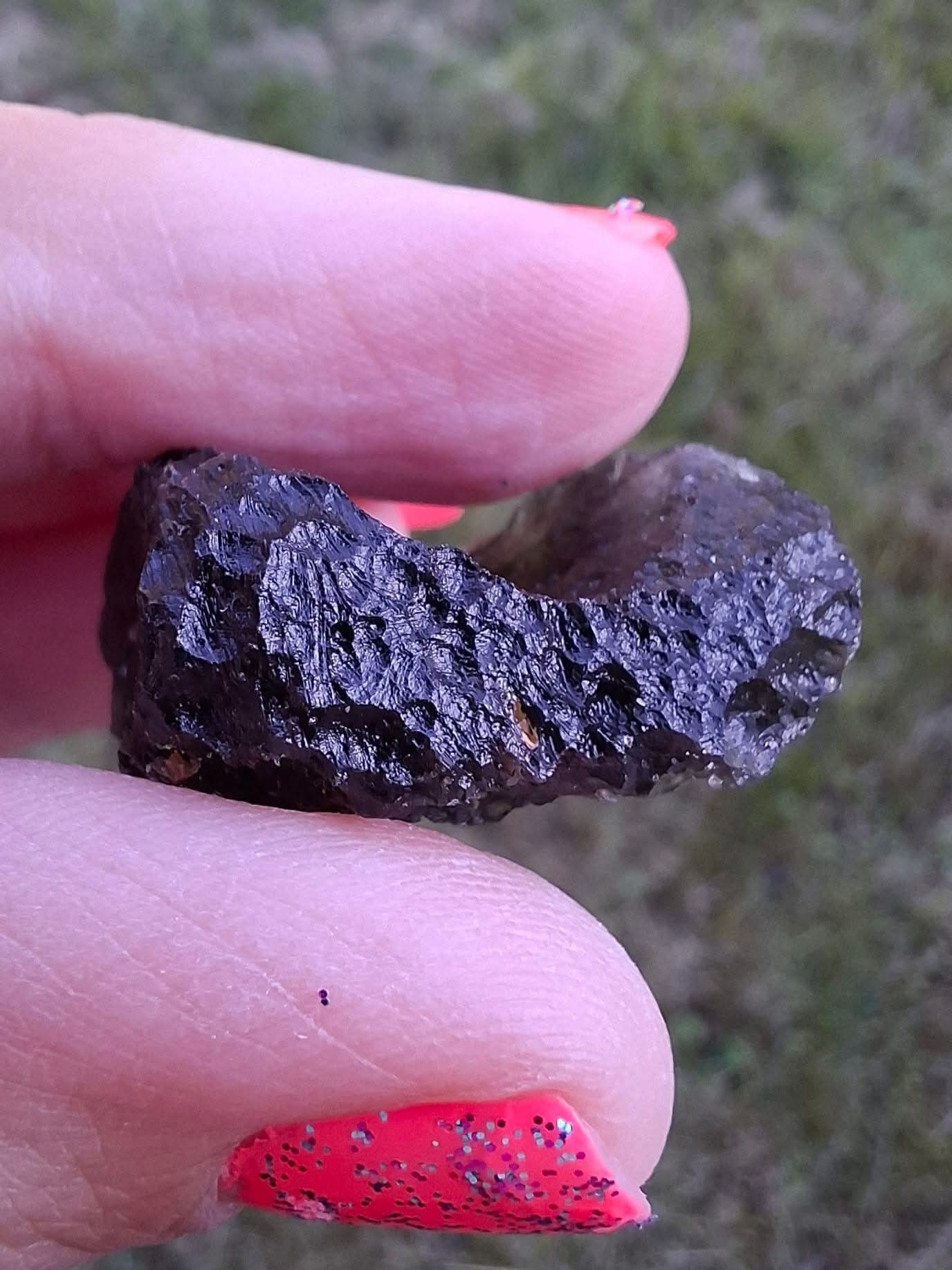 Moldavite Piece, CHLUM, 9.87g, Tektite (Ref: 1168)