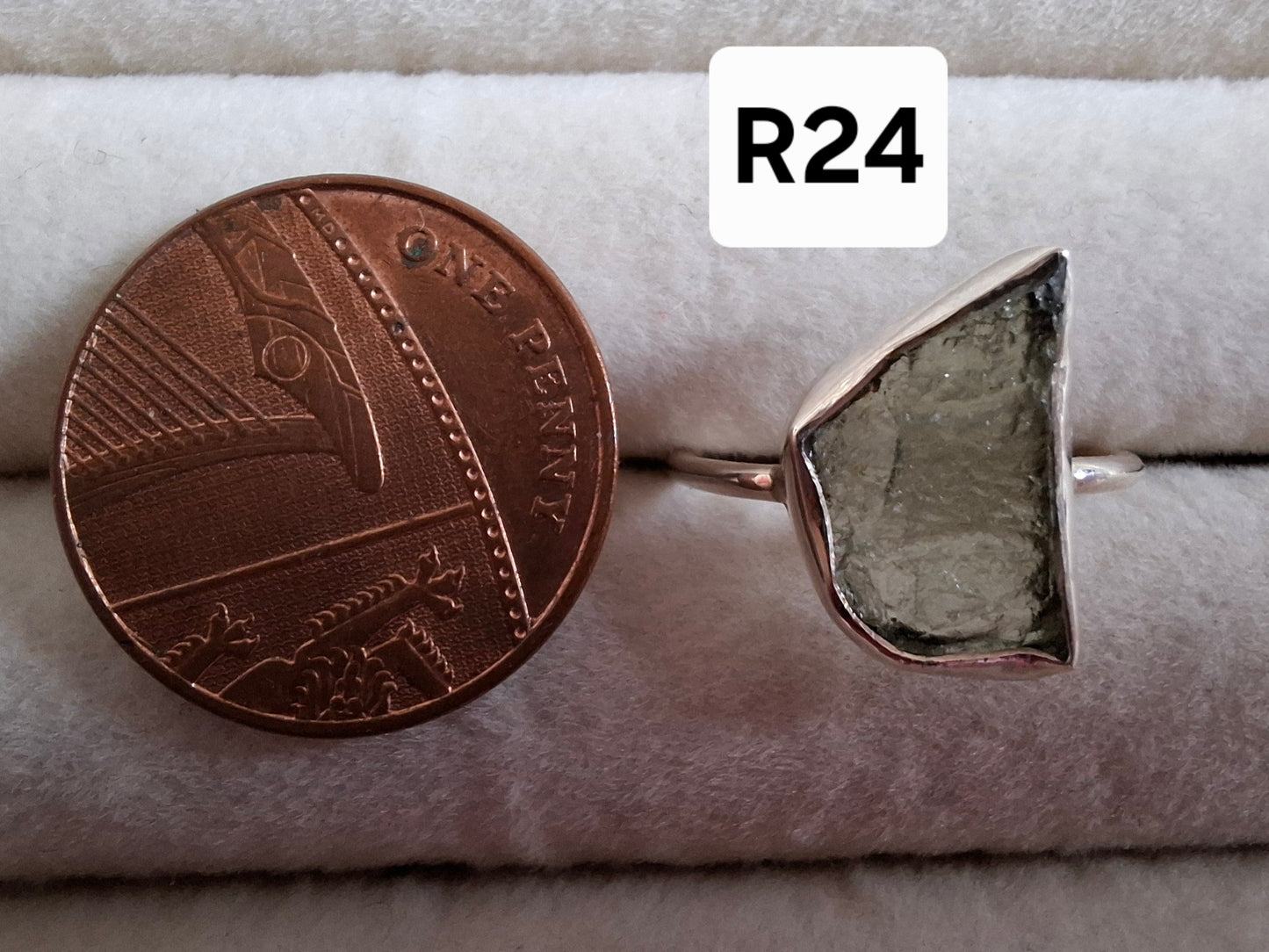 Moldavite Ring, size large M, 925 Silver, Tektite (Ref: R24)