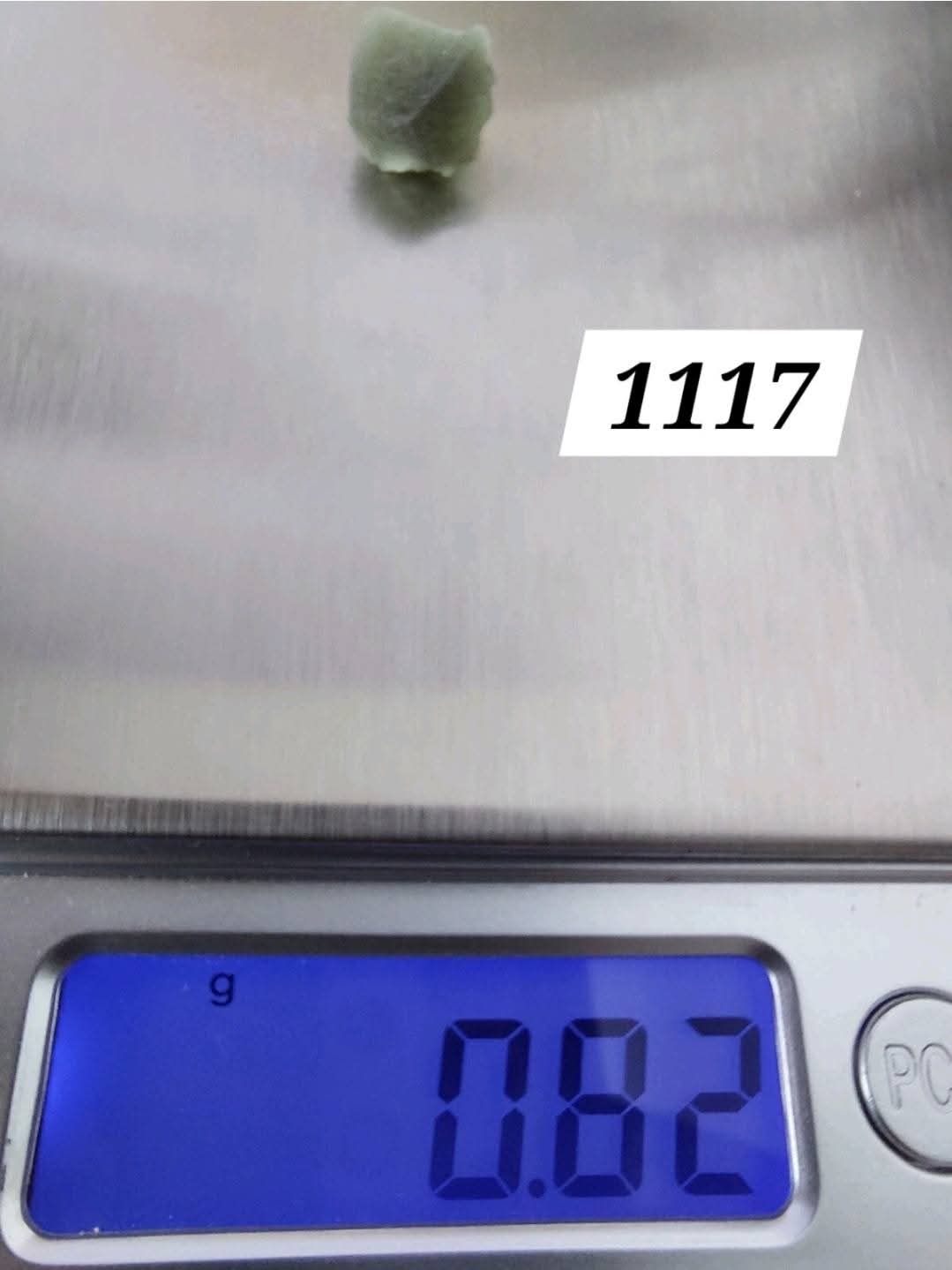 Moldavite Piece, 0.82g, Tektite (Ref: 1117)